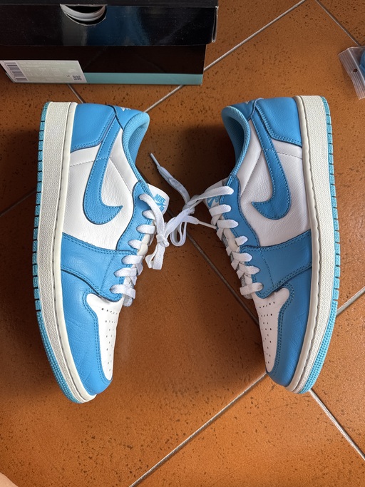 Air Jordan x Nike SB 1 Low 'UNC' (2019)