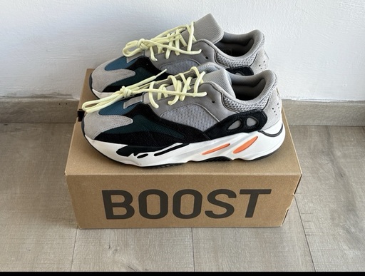 Yeezy Boost 700 'Wave Runner'