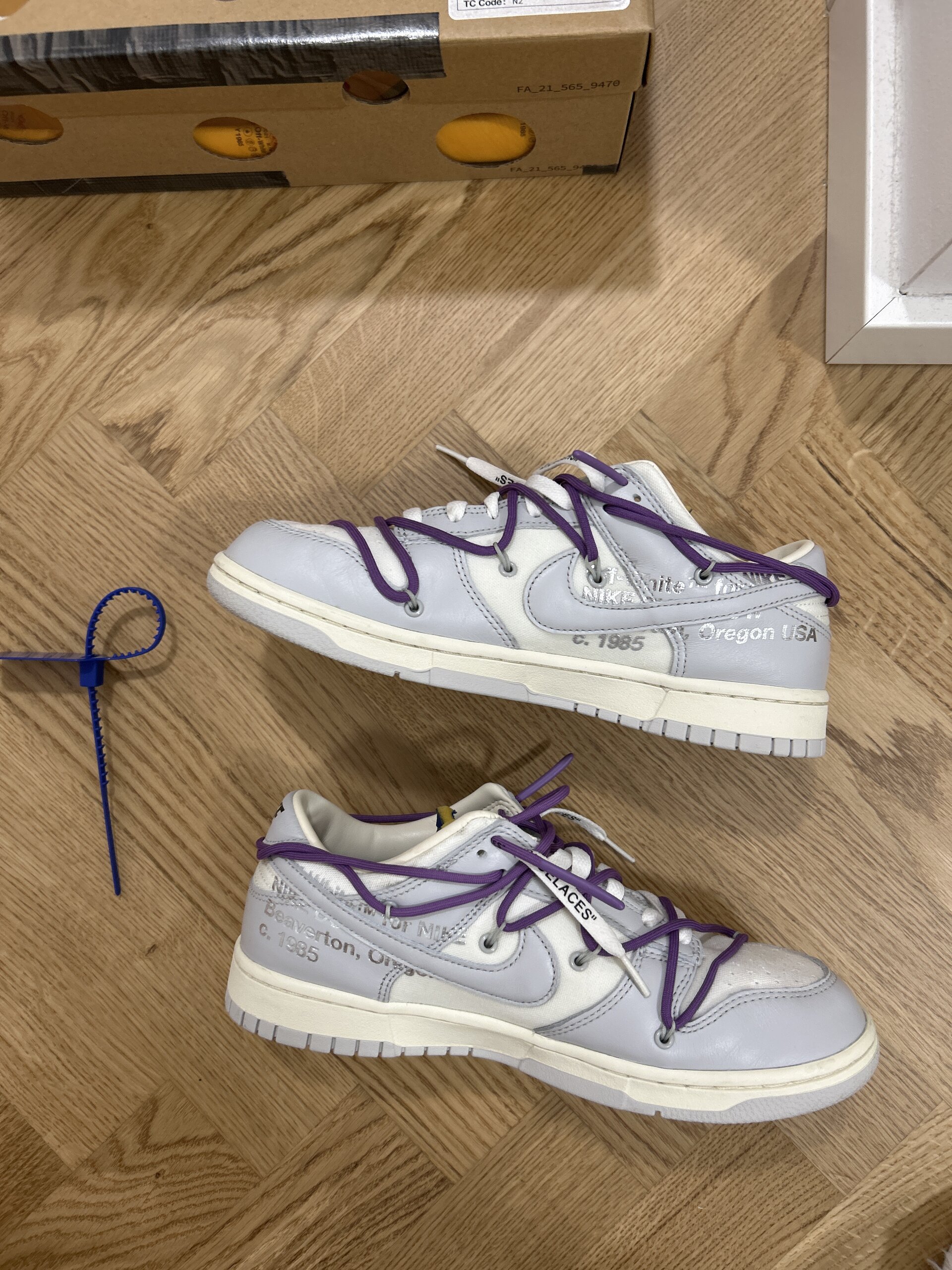 Nike x Off-White Dunk Low Lot 48 (2021) photo 2