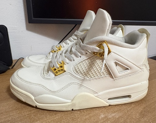 Air Jordan 4 WMNS 'Metallic Gold' (2024)