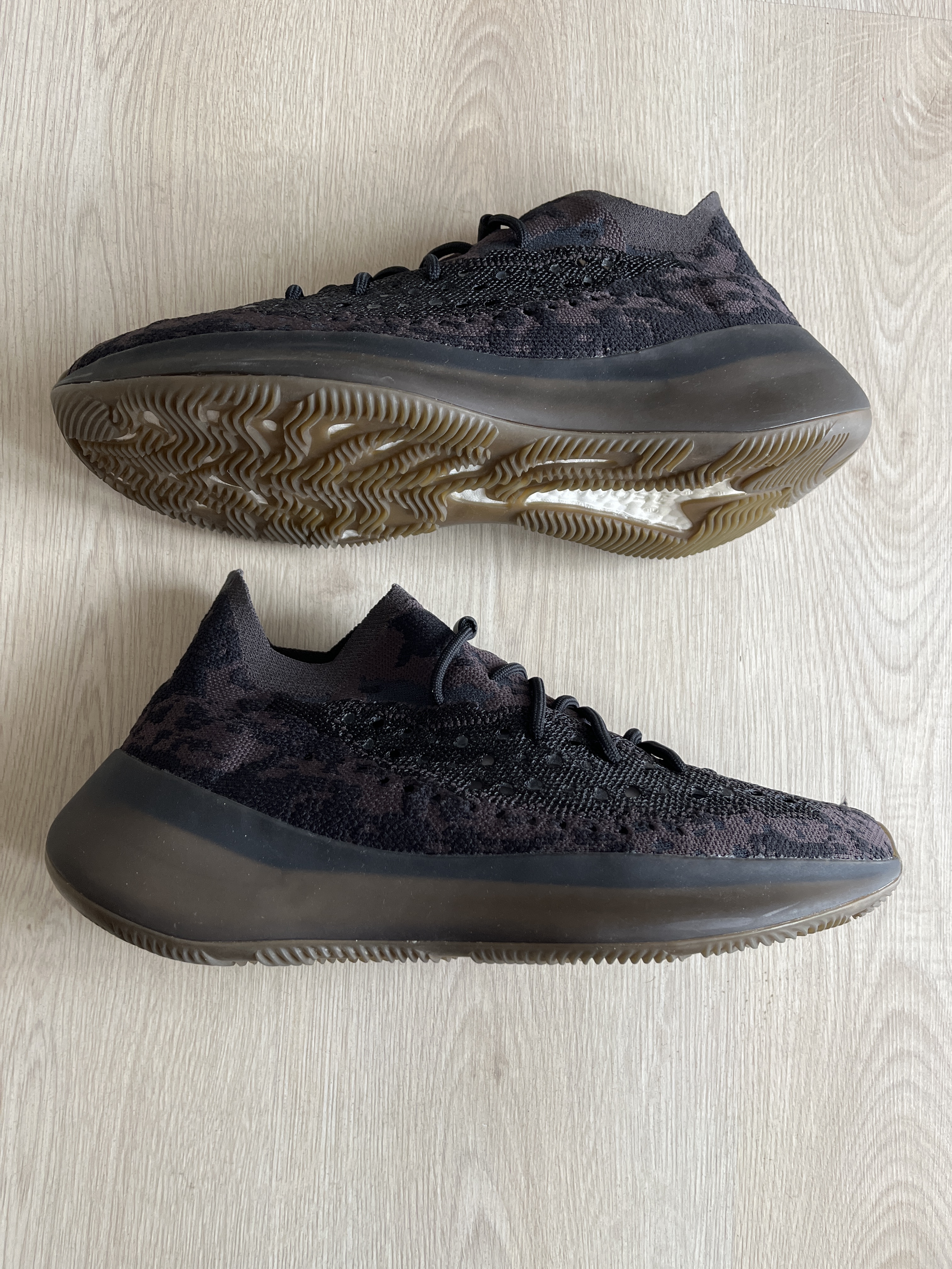 Yeezy Boost 380 'Onyx' (2020) photo 1