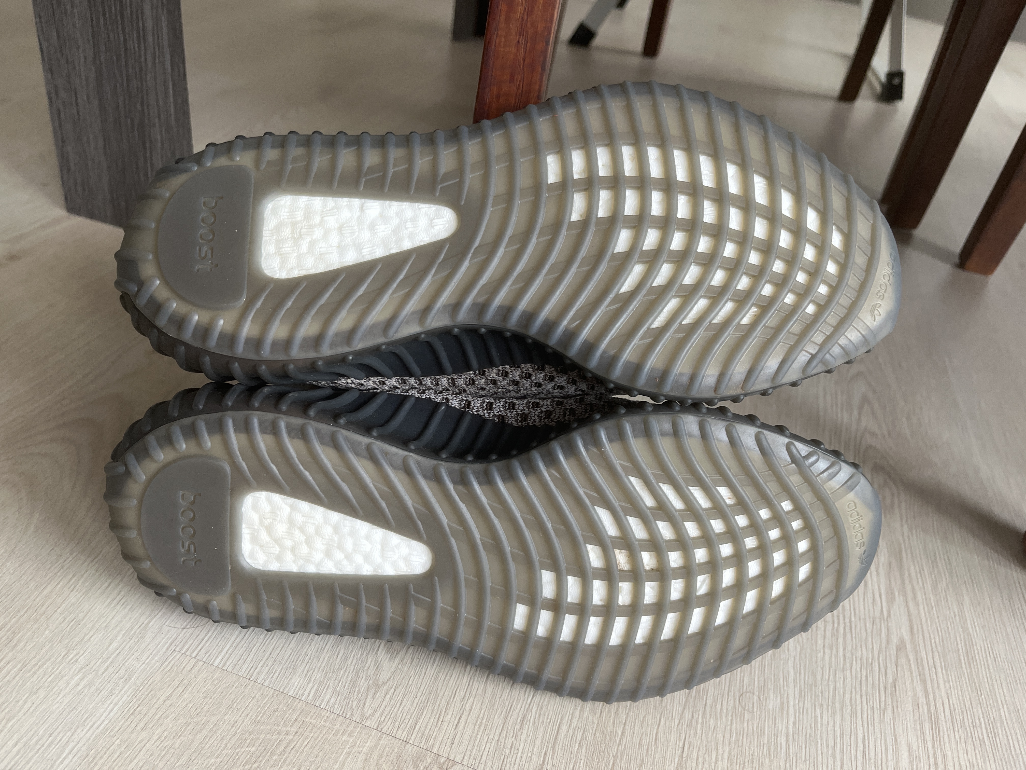 Yeezy Boost 350 V2 'Ash Stone' photo 5