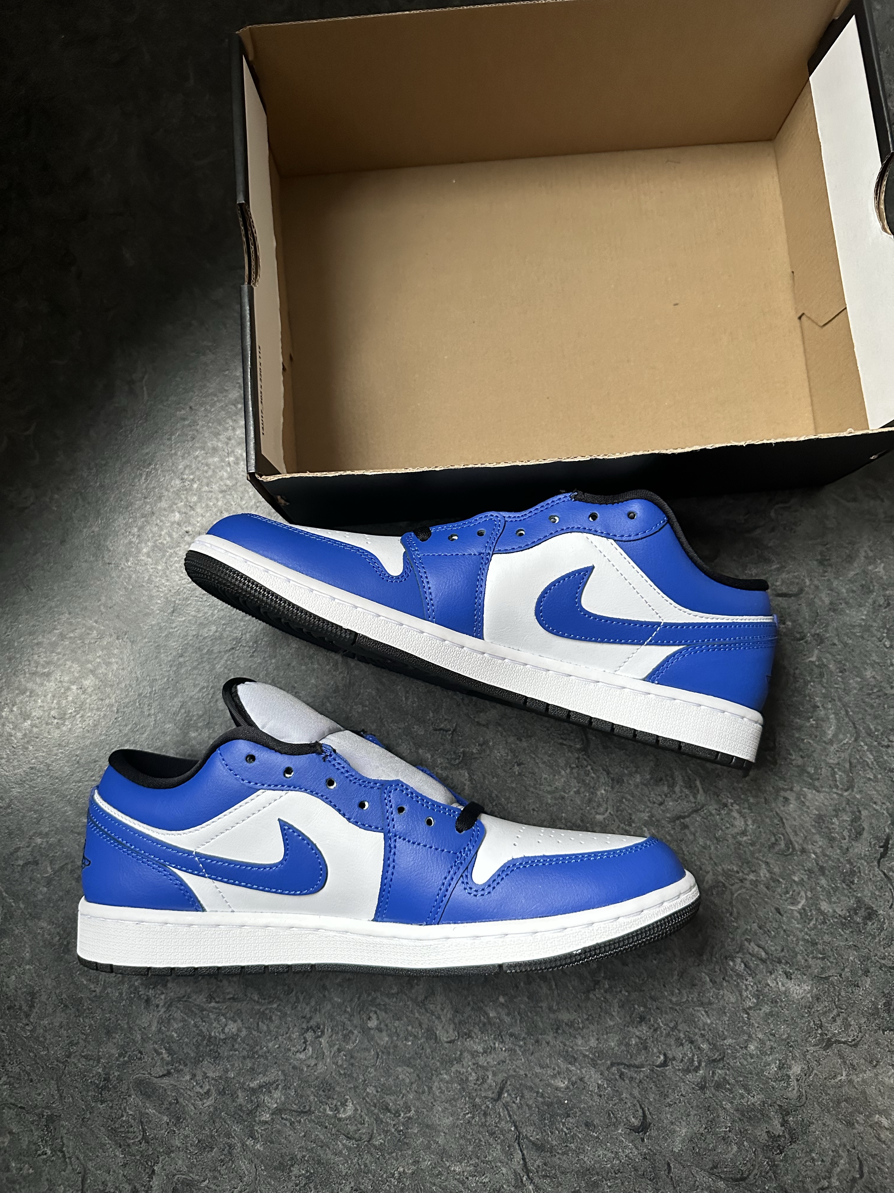 Air Jordan 1 Low 'Game Royal' (2020) photo 2