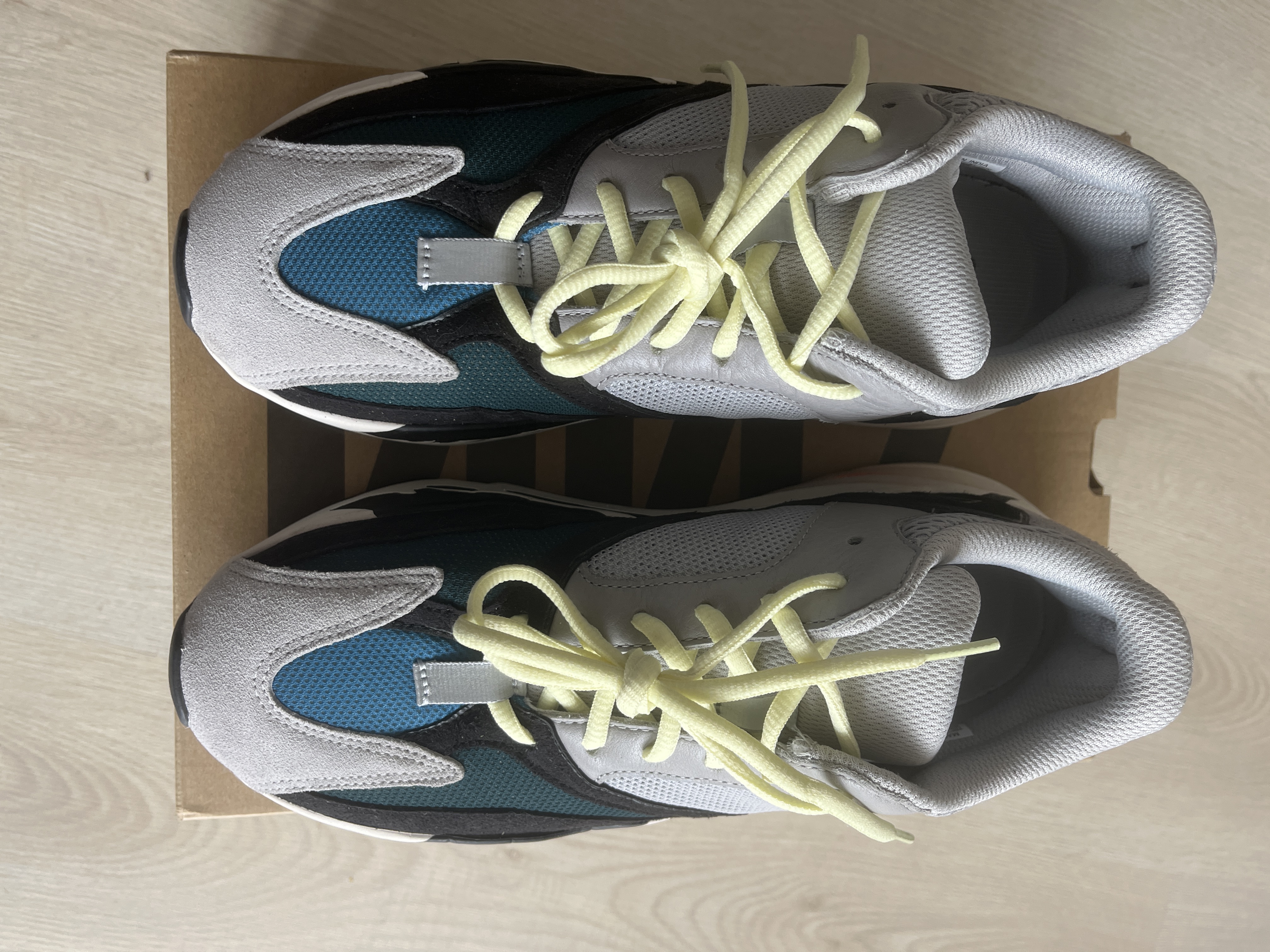Yeezy Boost 700 'Wave Runner' photo 8