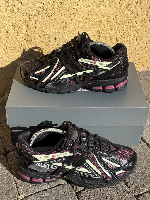 New Balance 1906A 'Black Pink' (2025)