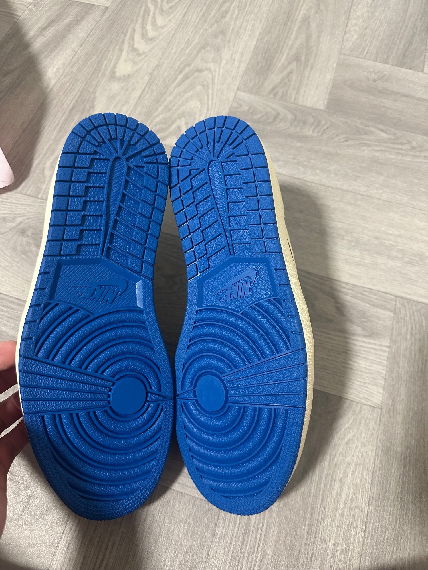 Air Jordan x Fragment x Travis Scott 1 Low 'Design' (2021) photo 5