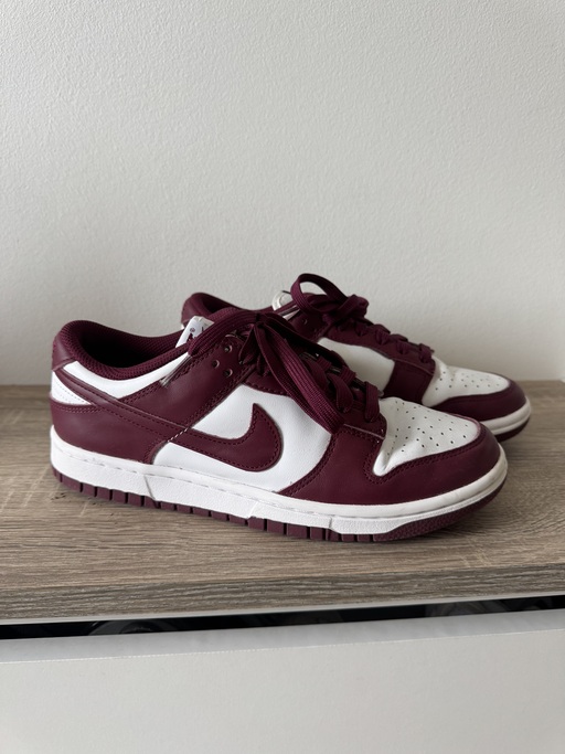 Nike Dunk Low WMNS 'Bordeaux' (2021)