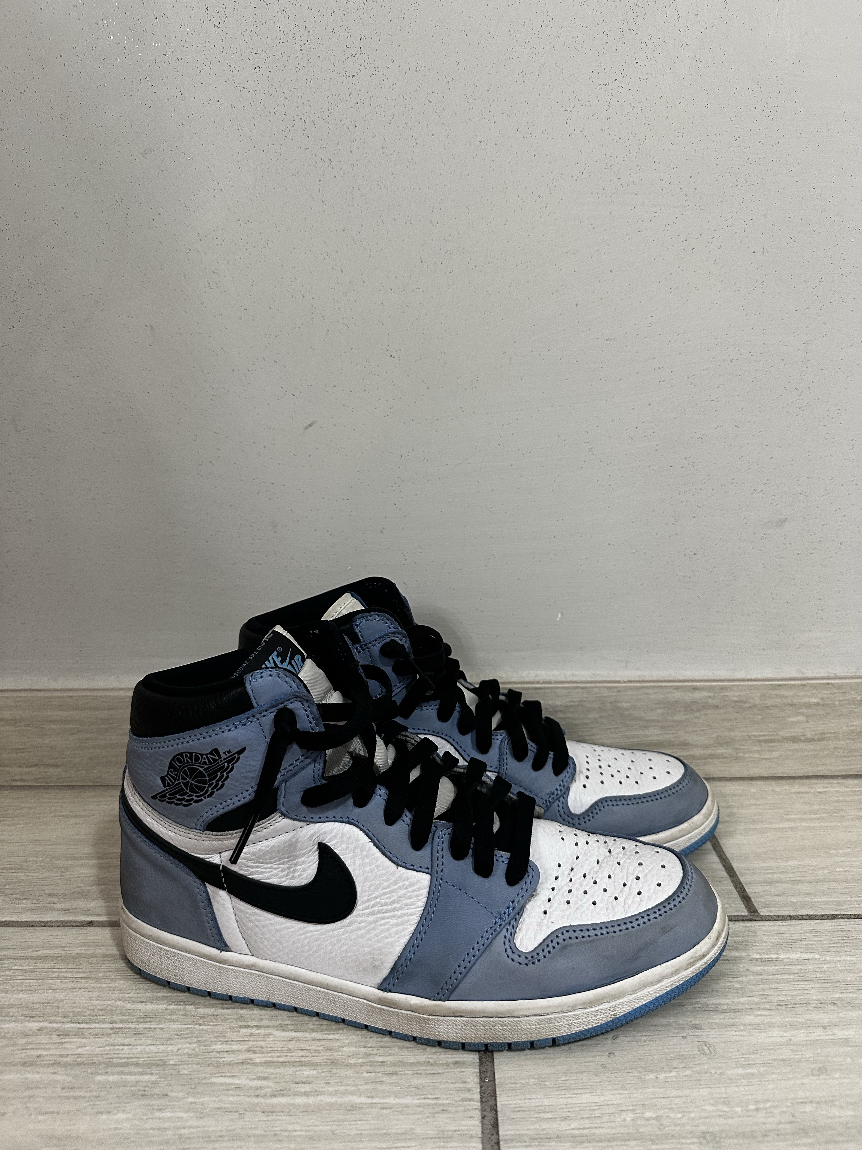 Air Jordan 1 Retro High 'White University Blue' (2021) photo 7