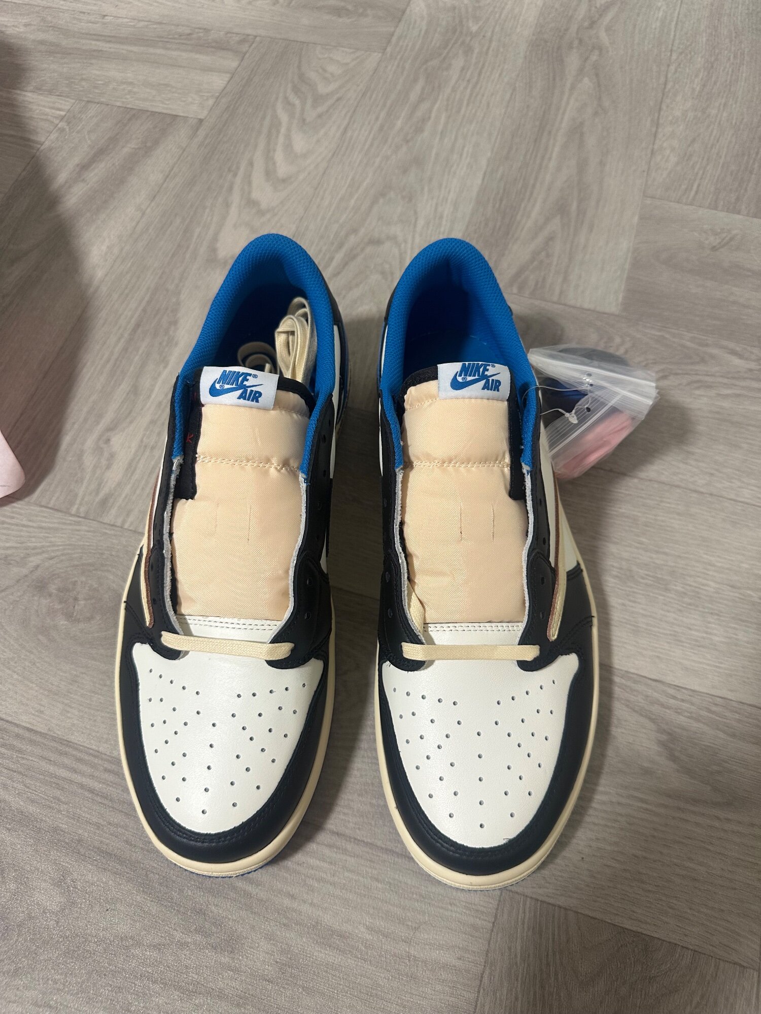 Air Jordan x Fragment x Travis Scott 1 Low 'Design' (2021) photo 3