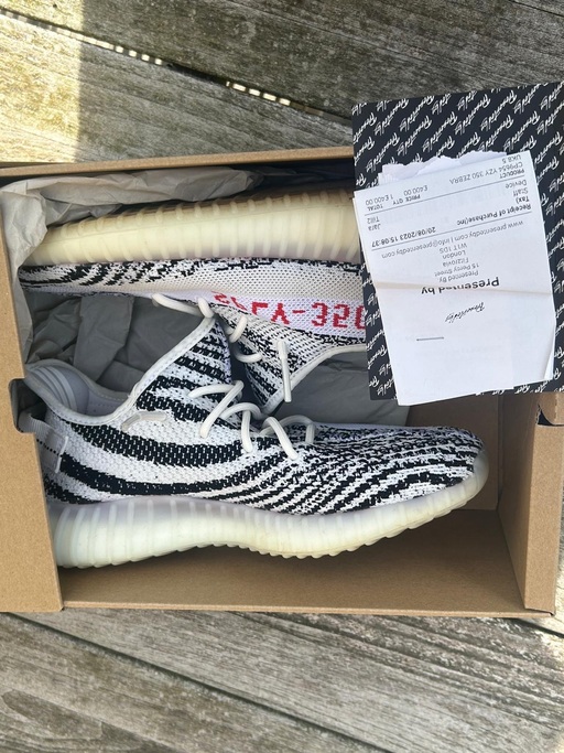 Yeezy Boost 350 V2 'Zebra'