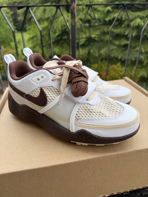 Nike x Travis Scott Zoom Field Jaxx 'Light Chocolate' (2024)