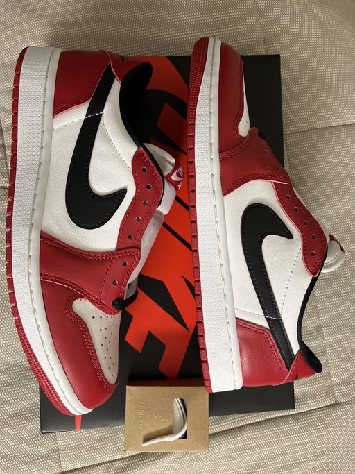 Air Jordan 1 Low OG 'Chicago' (2025)