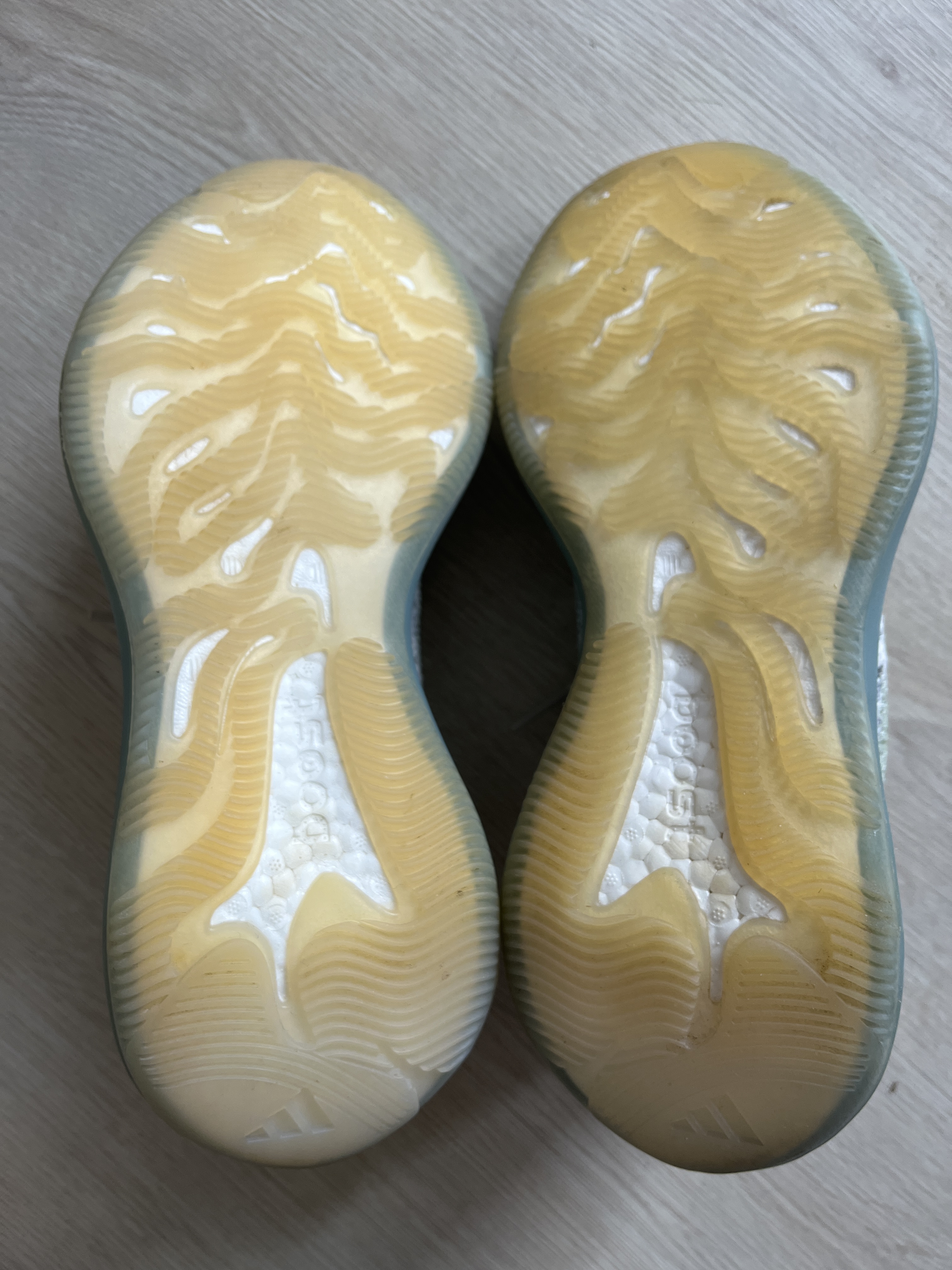 Yeezy Boost 380 'Alien Blue' photo 5