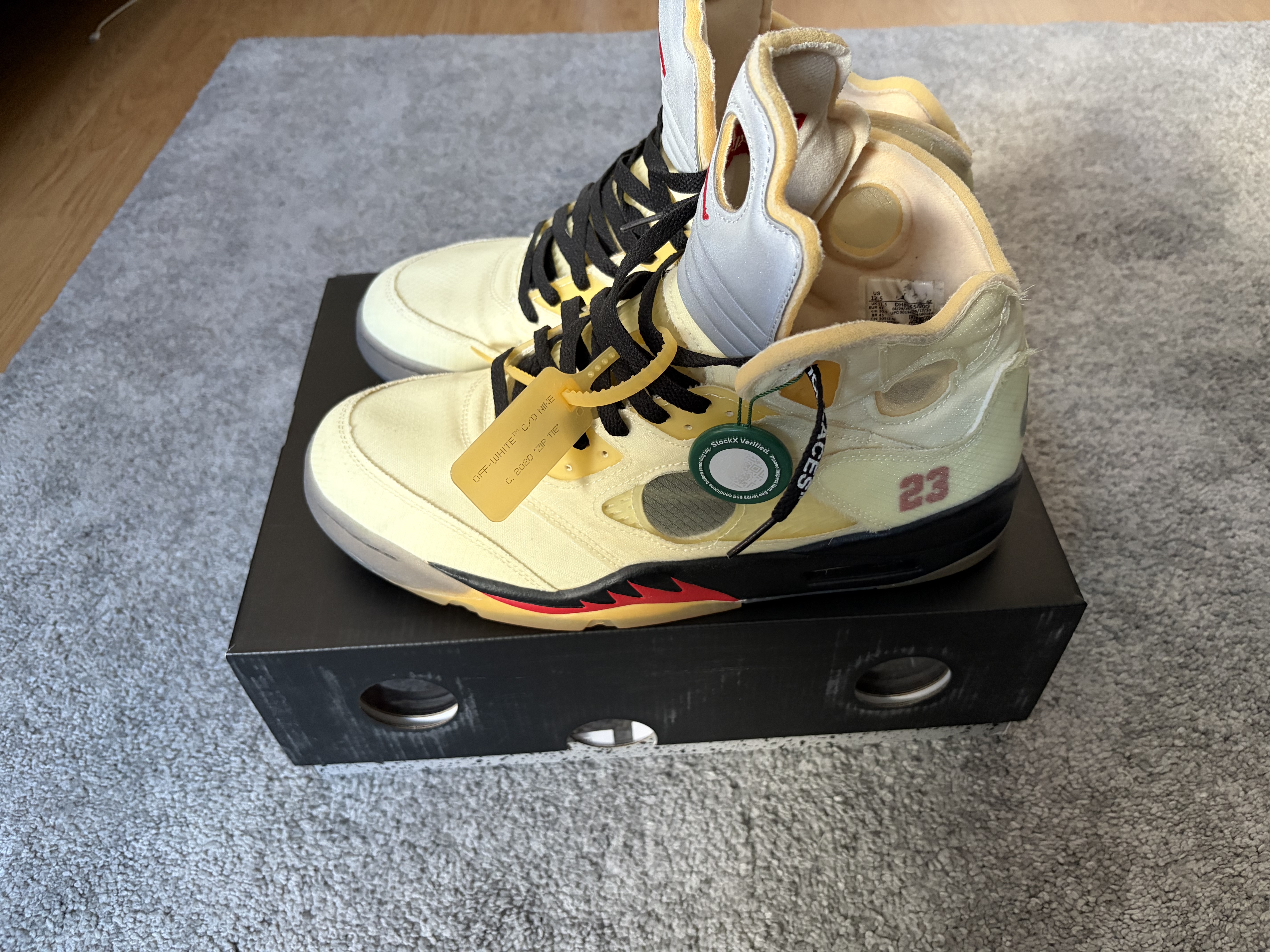 Air Jordan 5 Retro Off-White 'Sail' (2020) photo 7