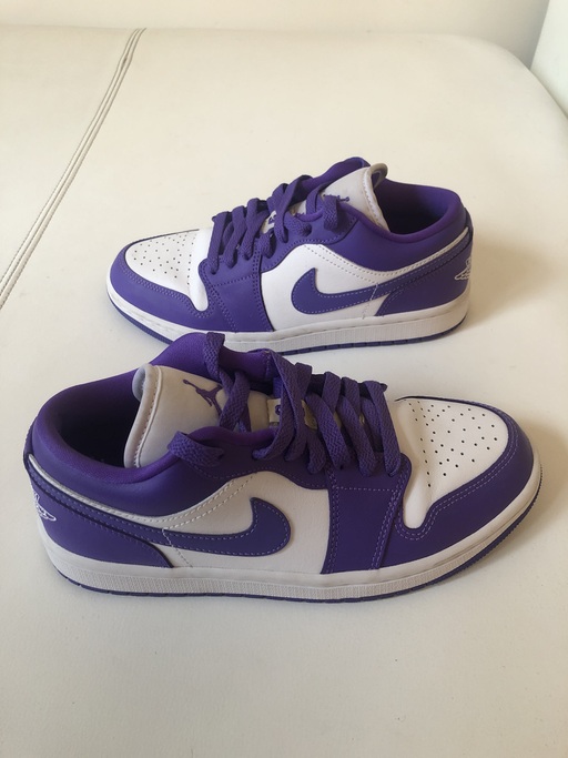 Air Jordan 1 Low WMNS Psychic Purple (2022)