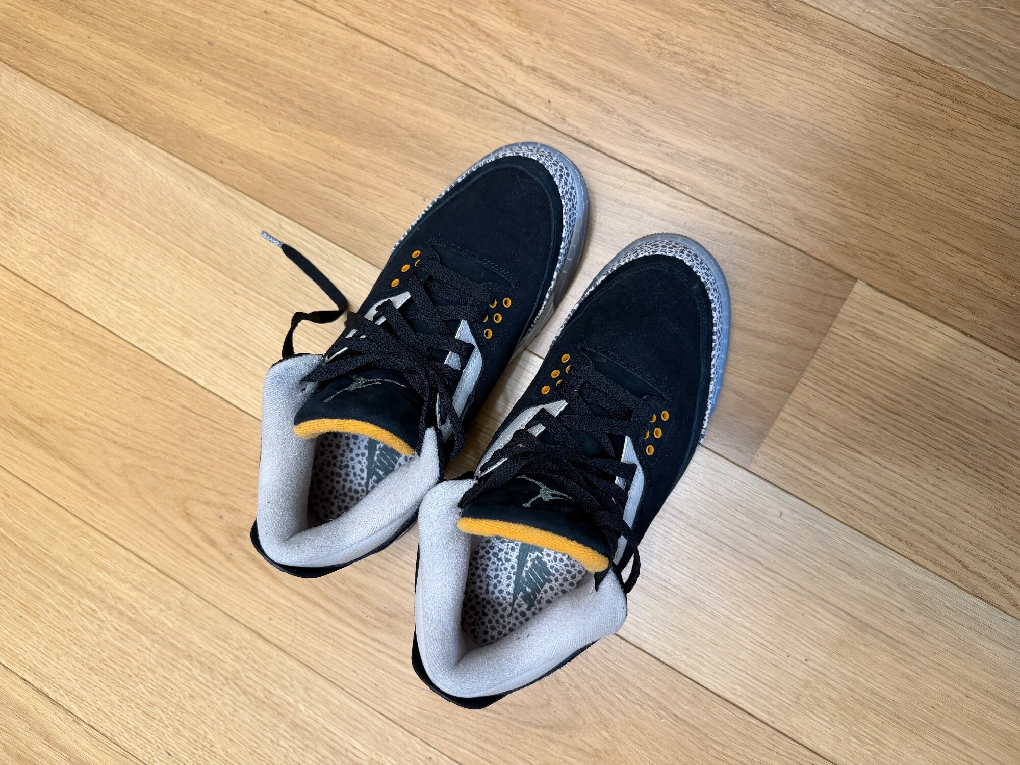 Jordan 3 Retro Safari x Atmos photo 3