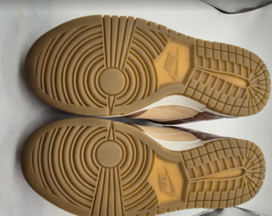 Nike WMNS Dunk Low Disrupt 2 SE Mineral Clay (2022) photo 5