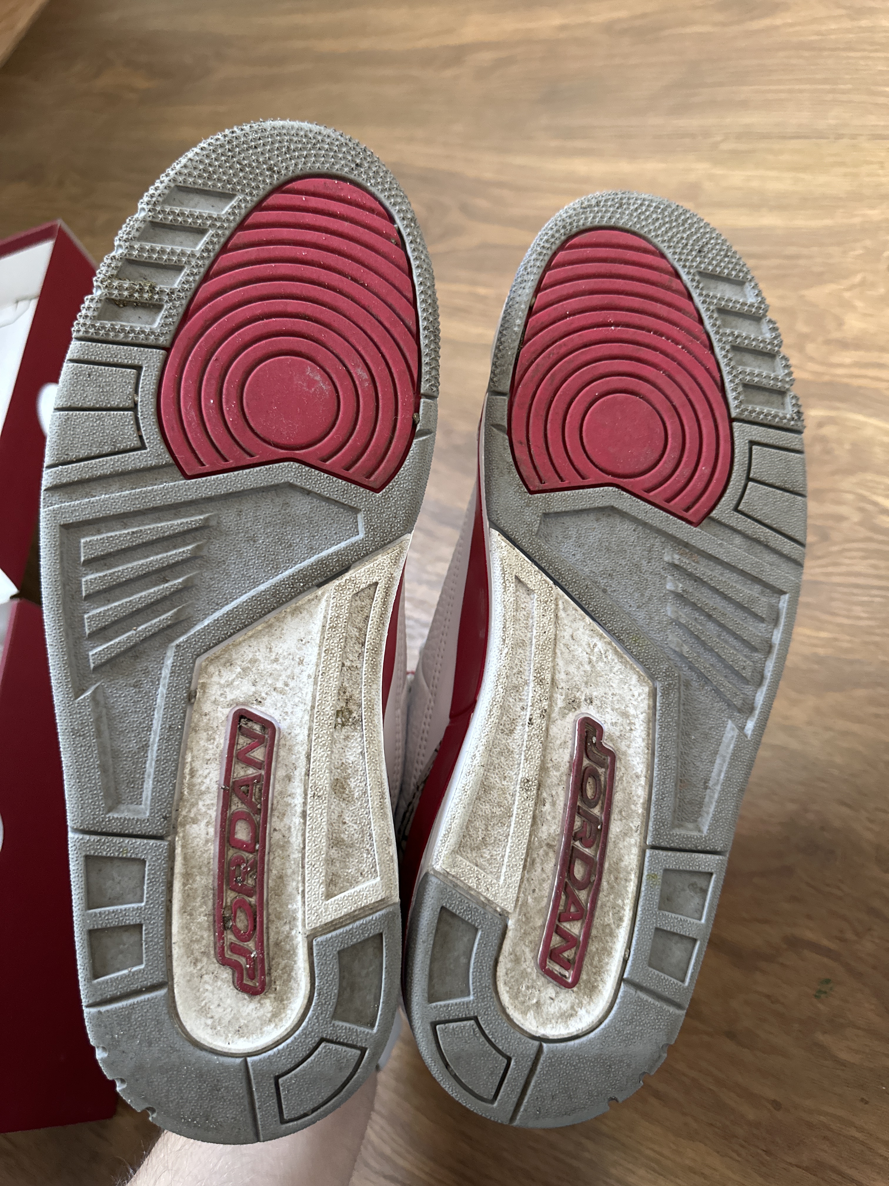 Air Jordan 3 Retro 'Cardinal Red' (2022) photo 5