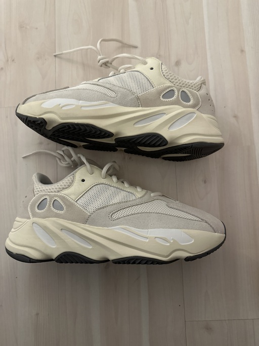 Yeezy Boost 700 'Analog'