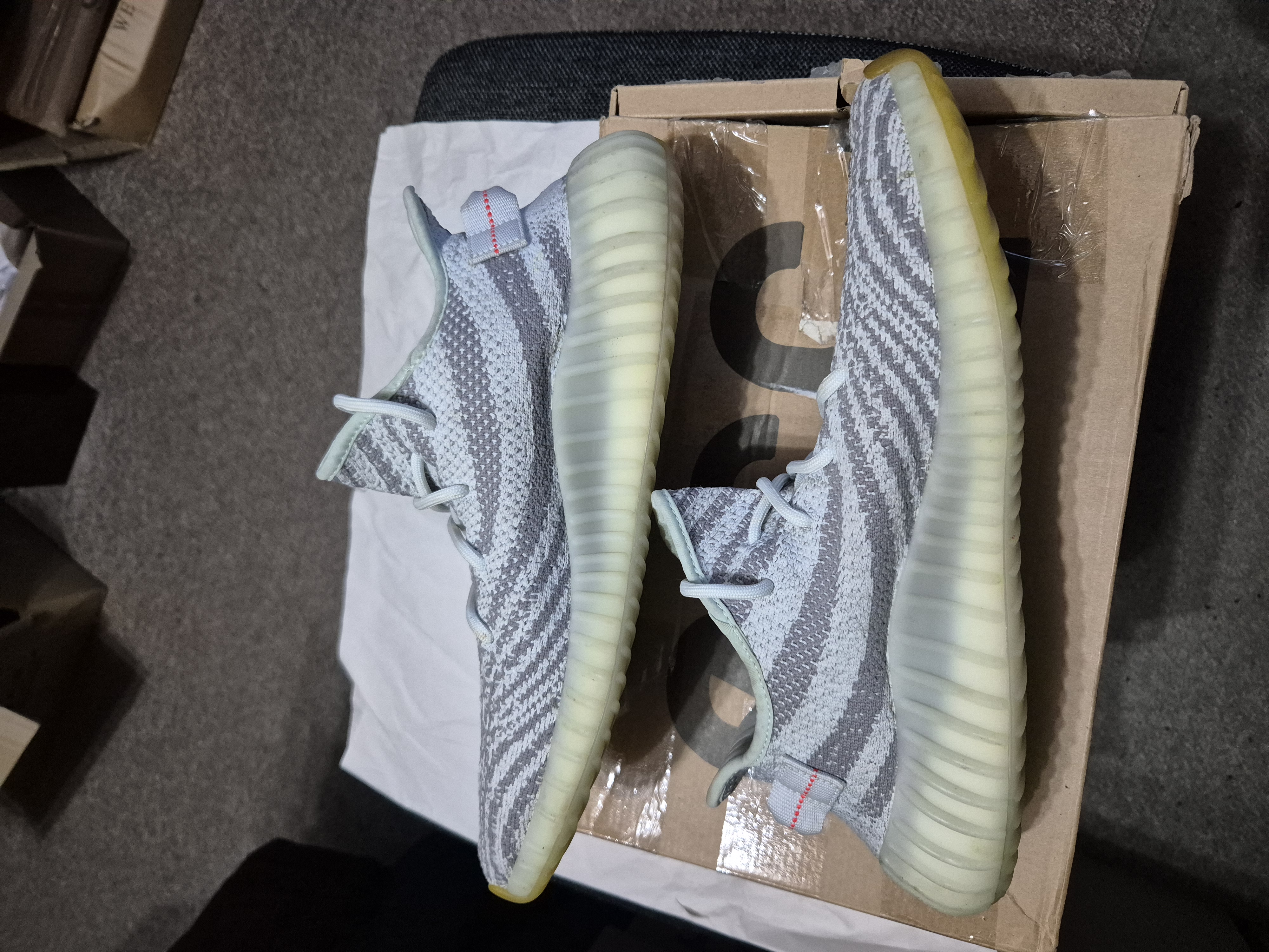 Yeezy Boost 350 V2 'Blue Tint' (2017) photo 2