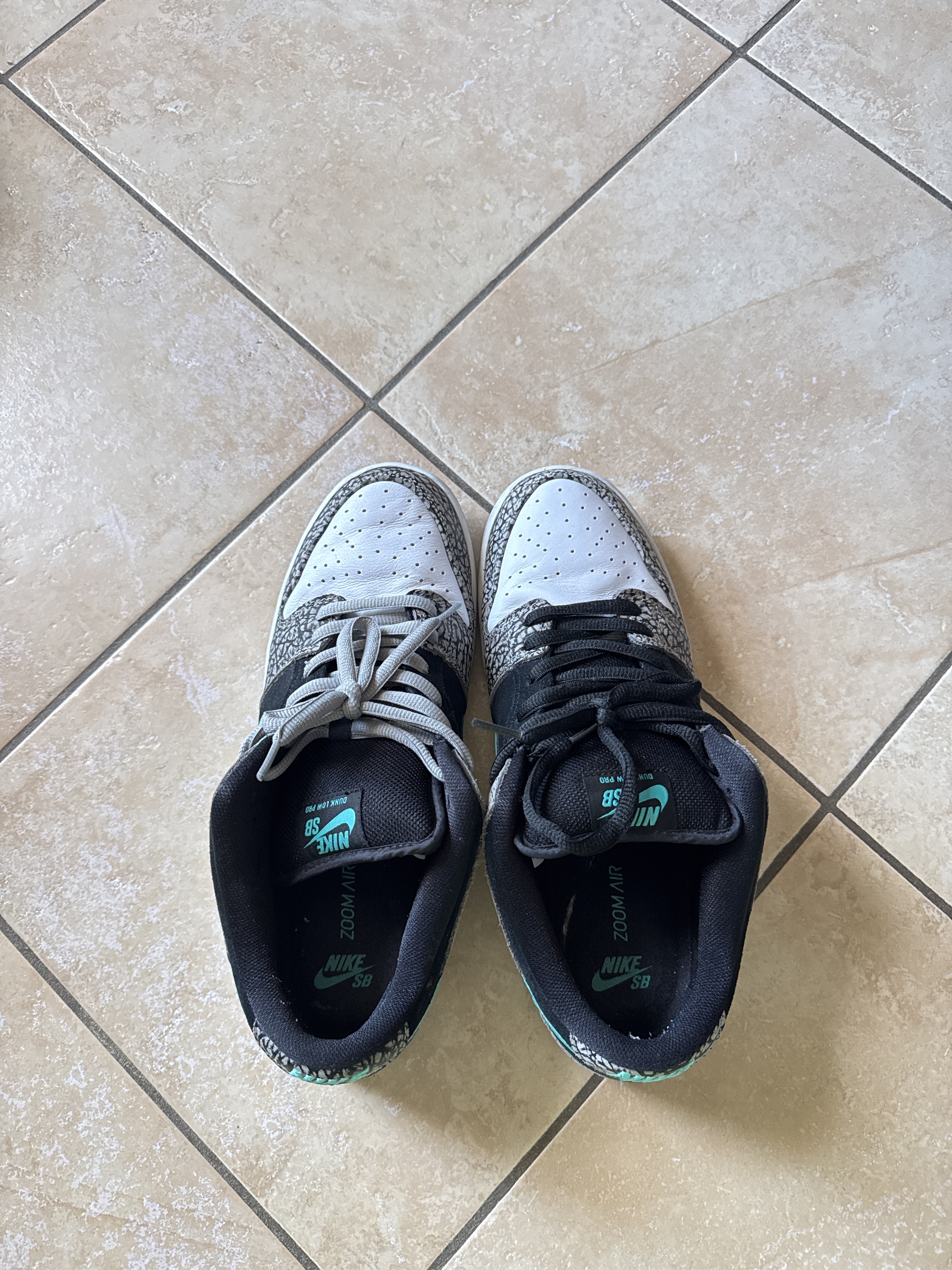 Nike SB x Atmos Dunk Low Pro 'Elephant' (2020) photo 3