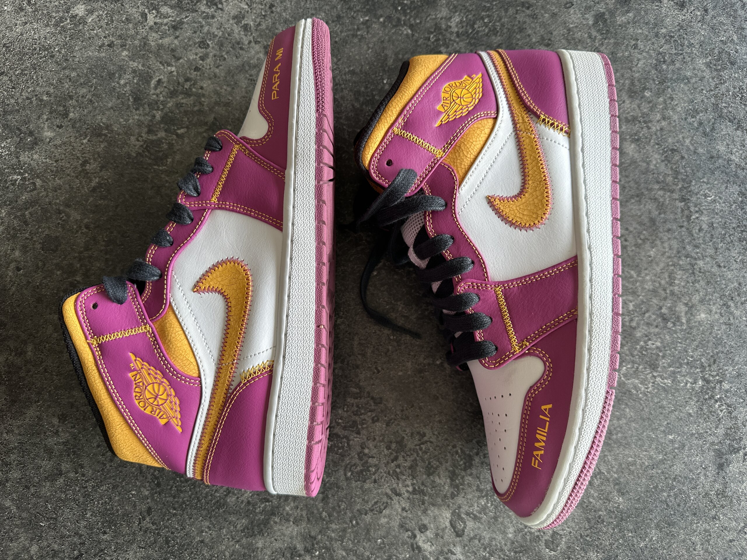 Air Jordan 1 Mid 'Dia De Los Muertos' (2020) photo 2