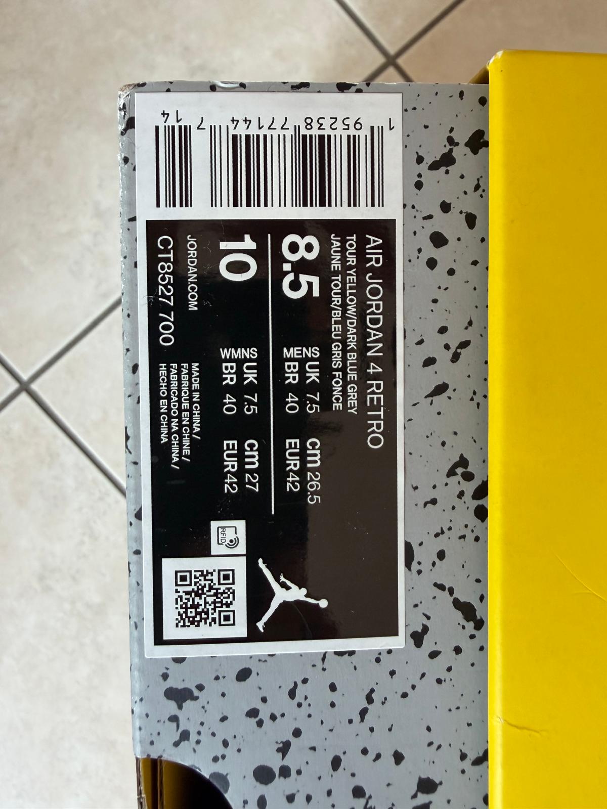 Air Jordan 4 Retro 'Lightning' (2021) photo 10