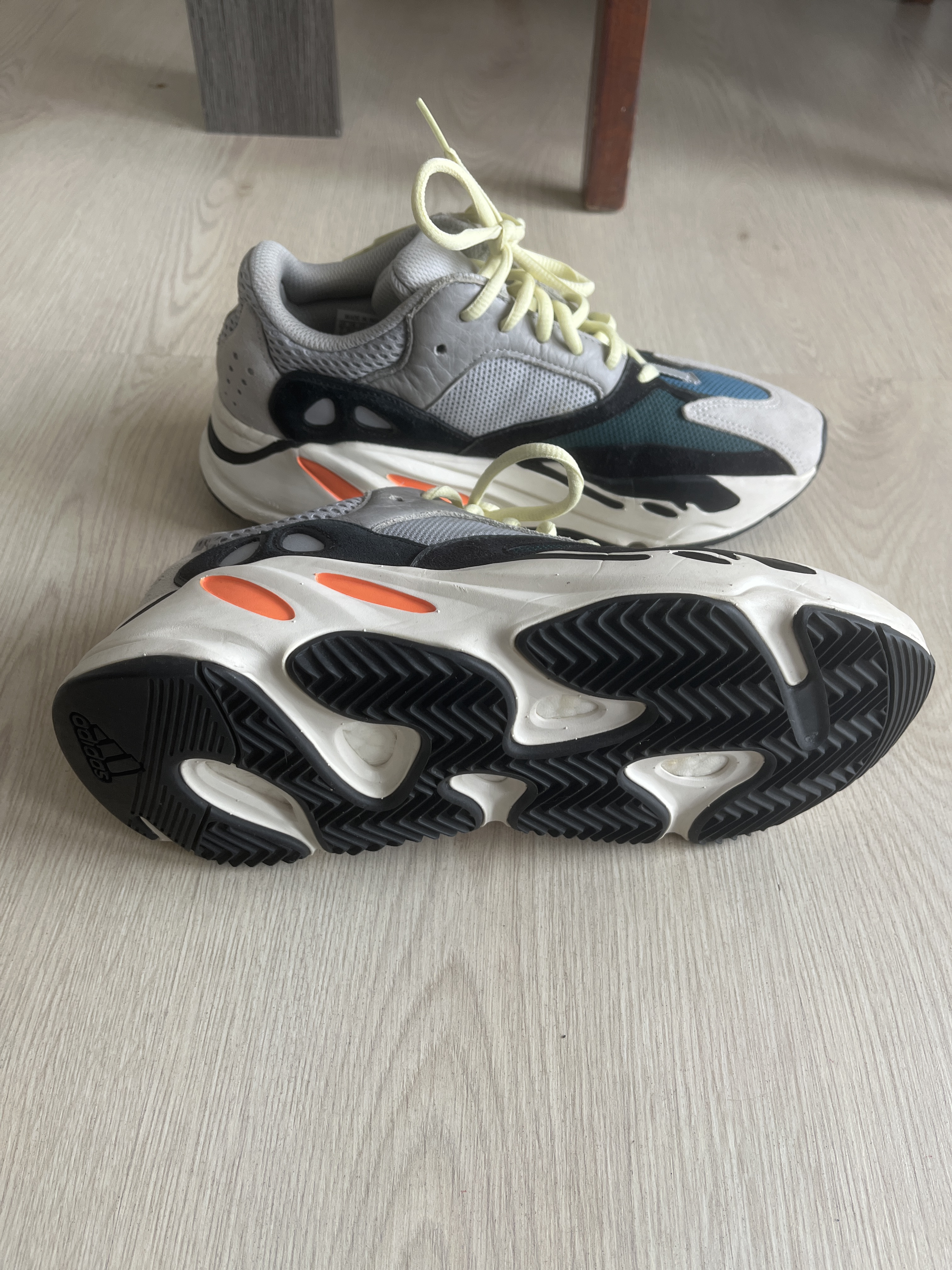 Yeezy Boost 700 'Wave Runner' photo 8