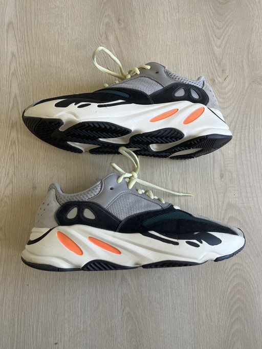 Yeezy Boost 700 'Wave Runner'