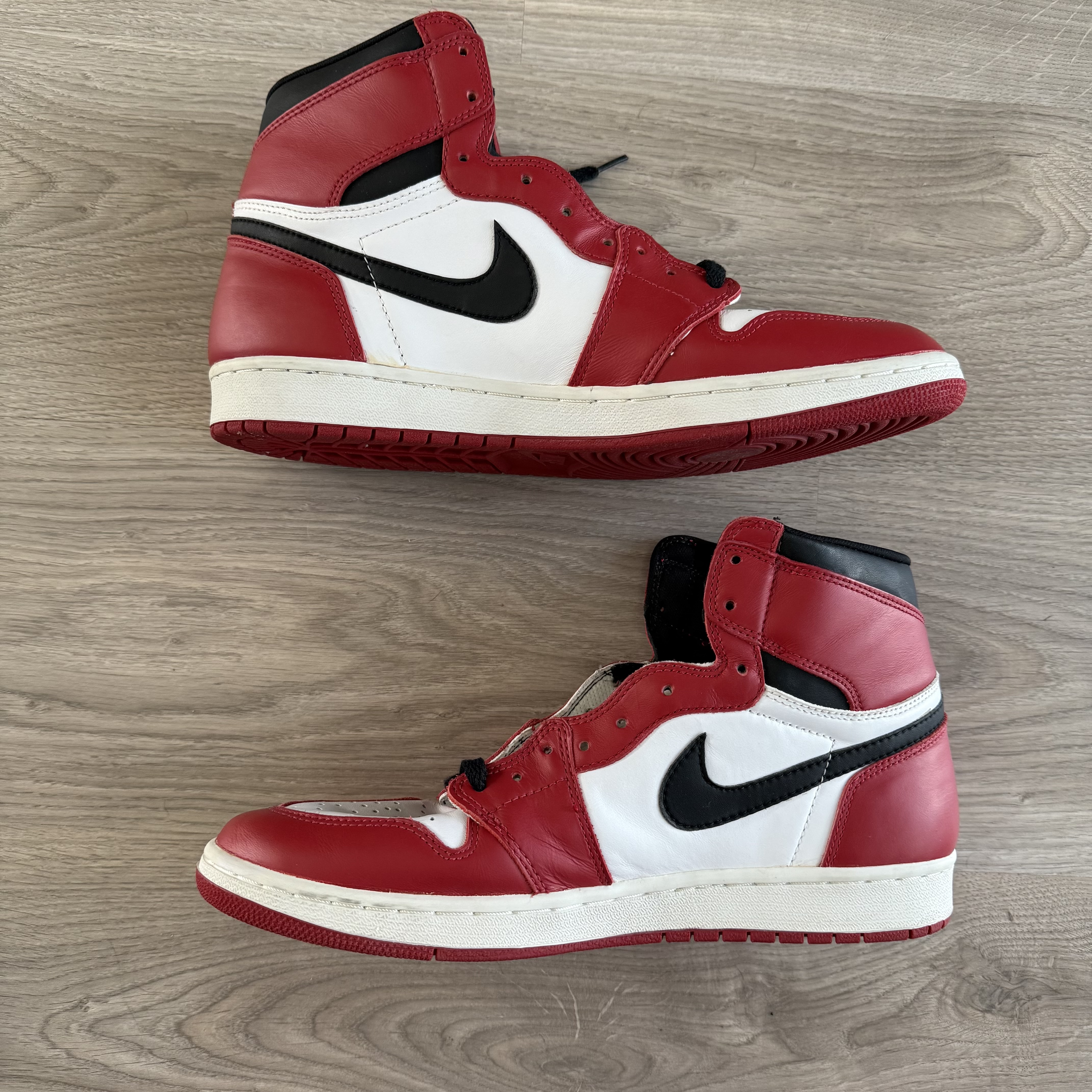 Air Jordan 1 Retro Chicago (1994) photo 2