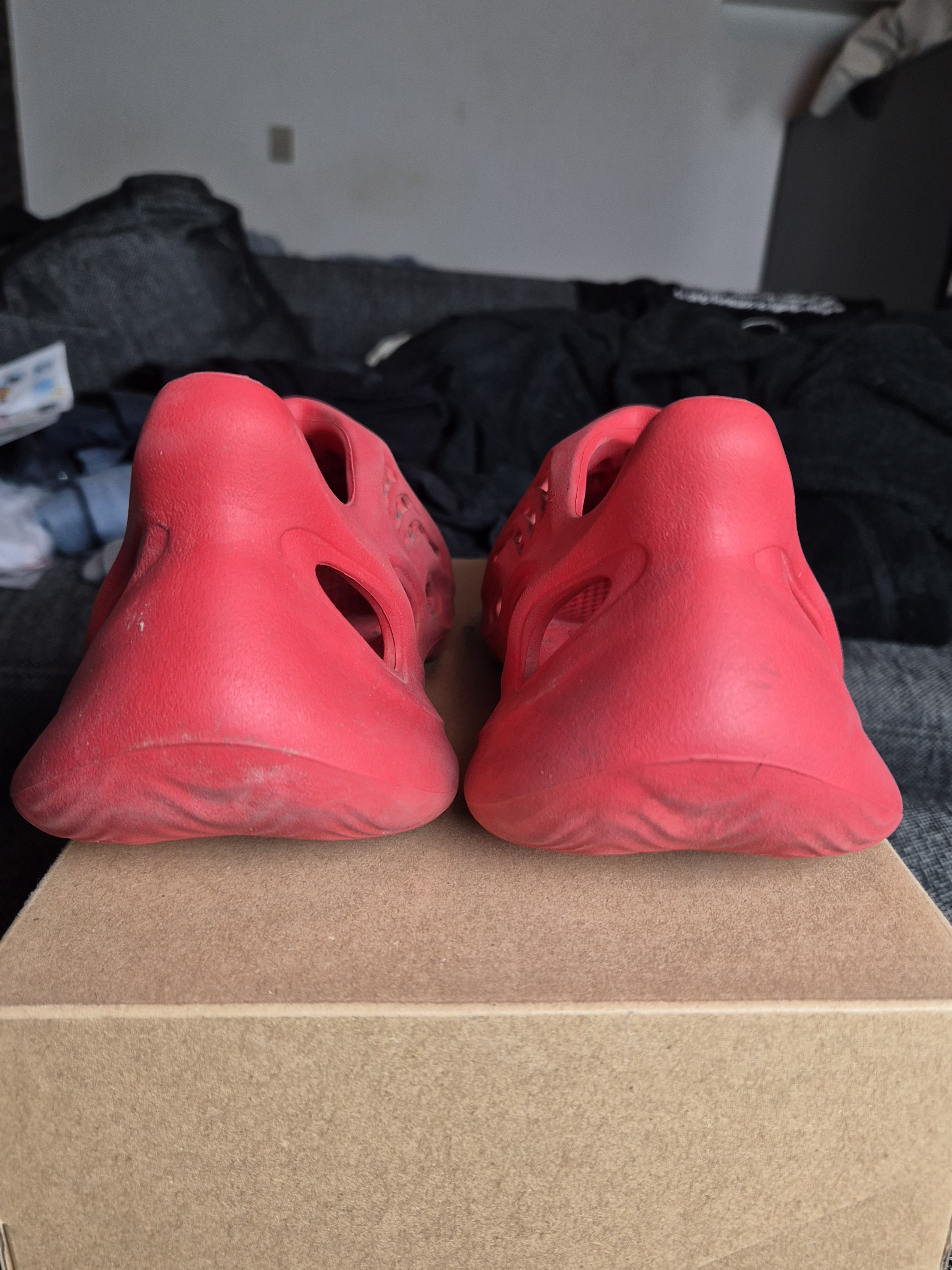 Yeezy Foam Runner 'Vermilion' (2021) photo 4