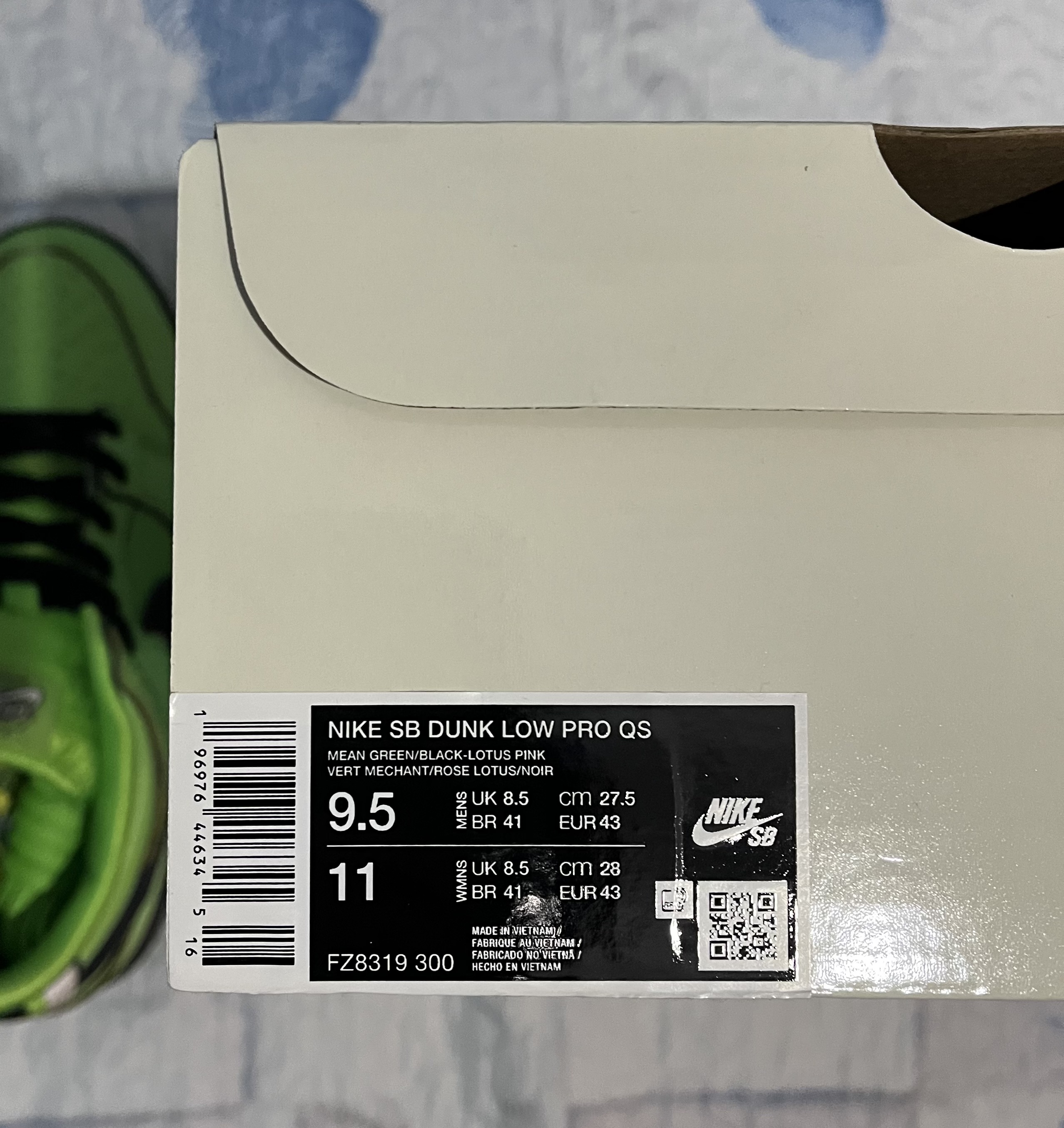 Nike SB x The Powerpuff Girls Dunk Low 'Buttercup' (2023) photo 6