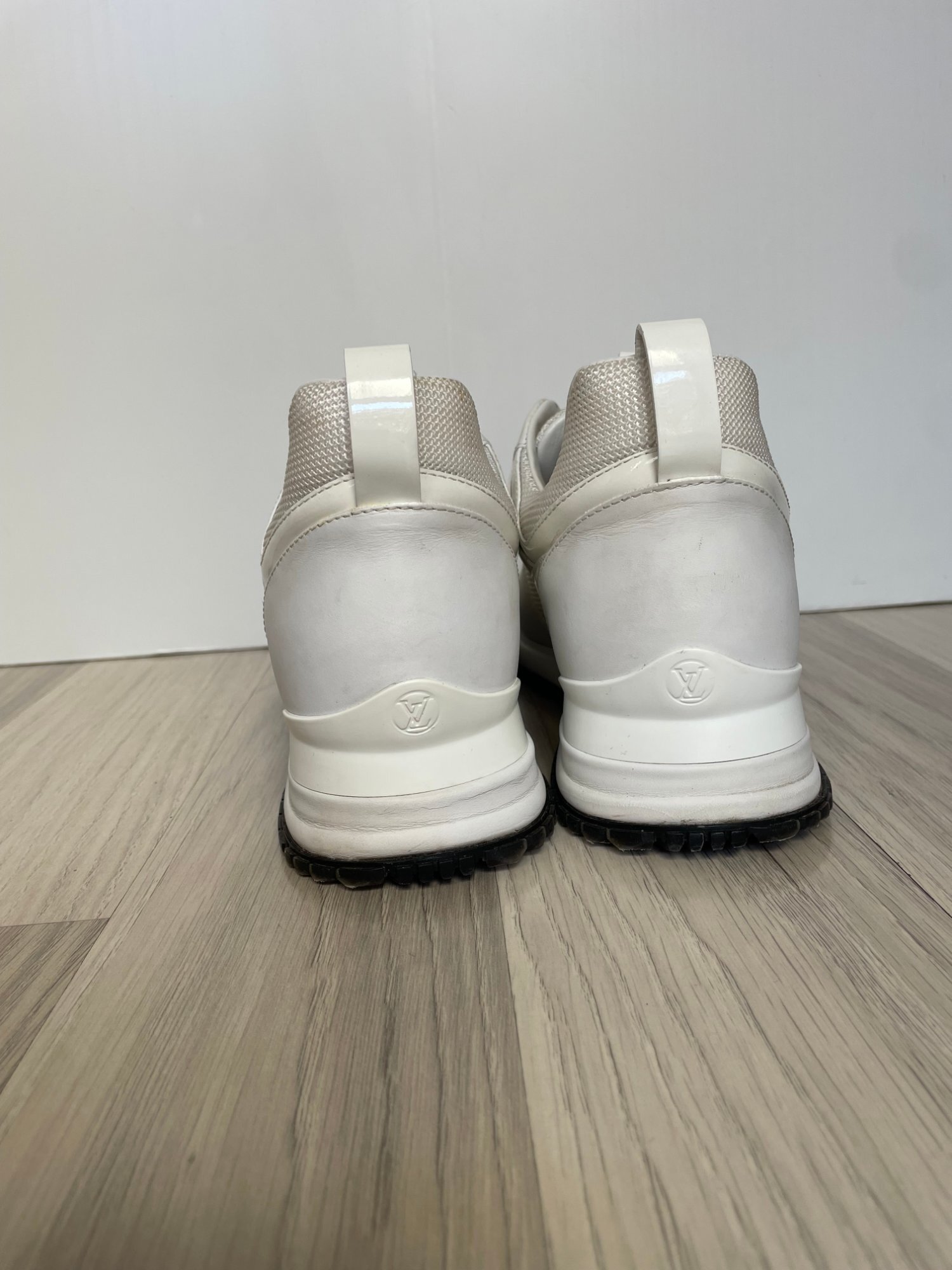 Louis Vuitton Run Away Sneaker Monogram White photo 5