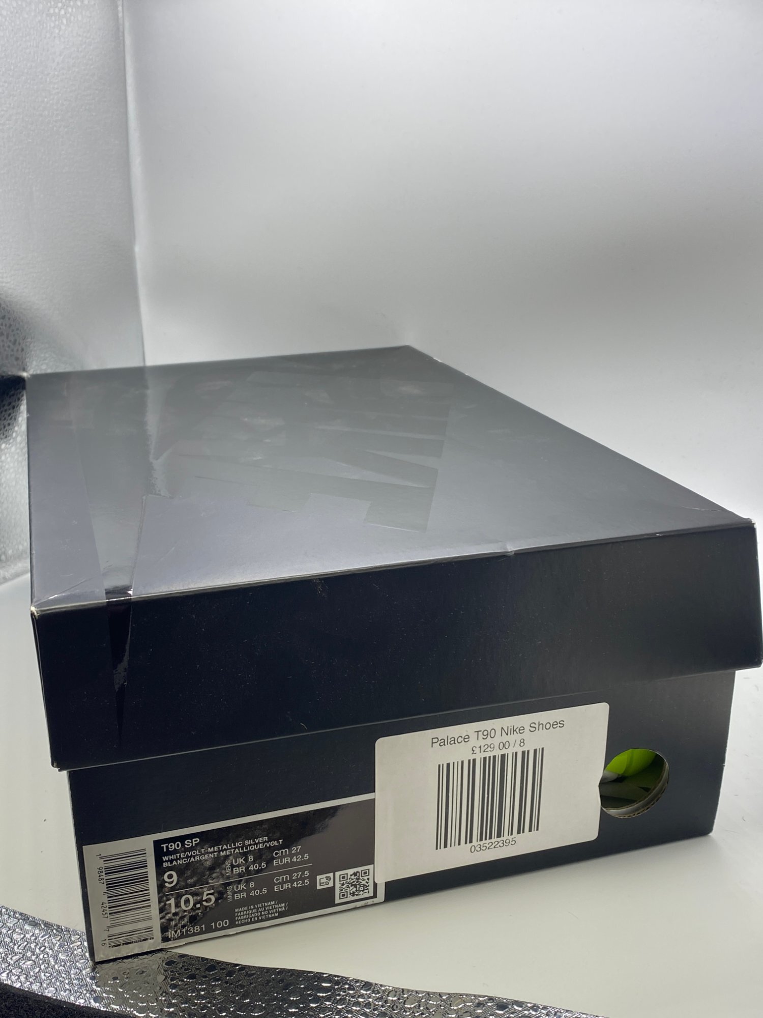 Nike x Palace Total 90 III 'White Volt' (2025) photo 7