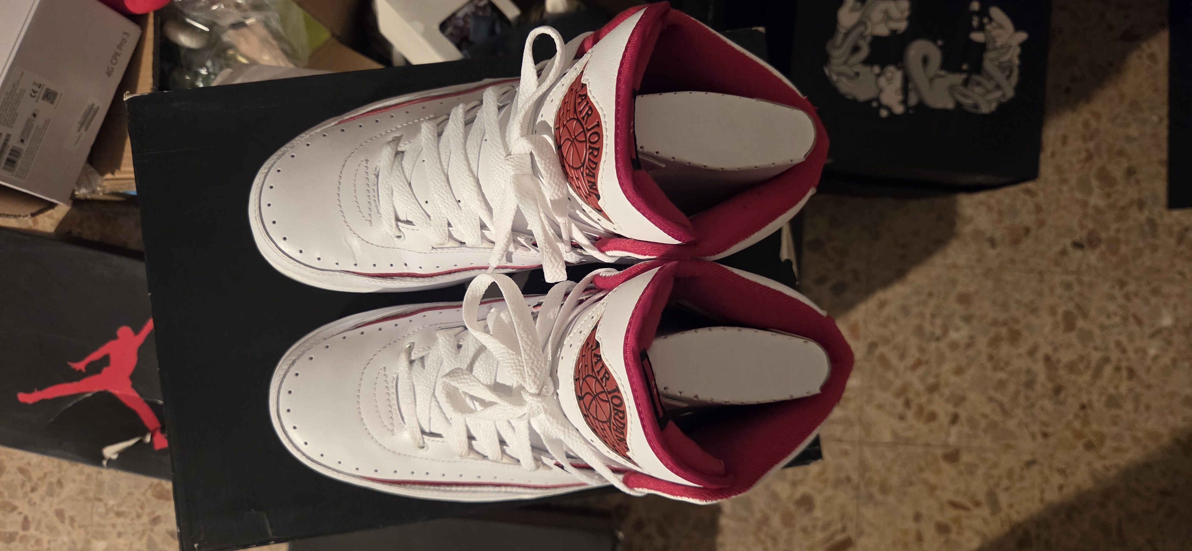 Air Jordan 2 Retro White Red (2014) photo 3