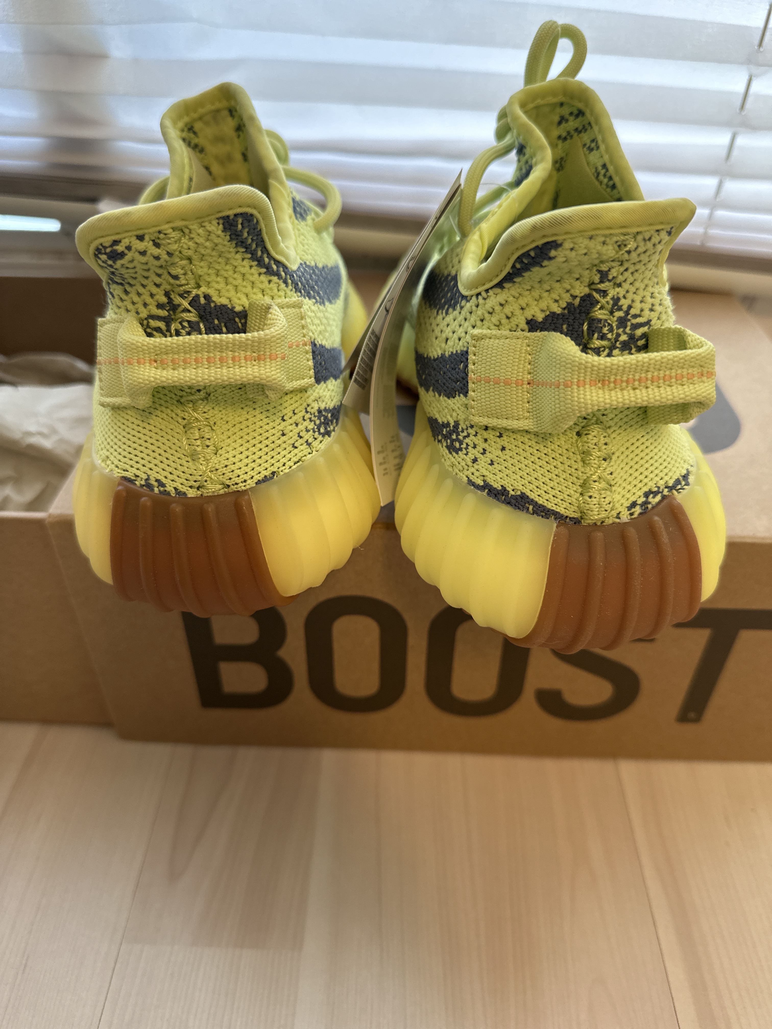 Yeezy Boost 350 V2 'Semi Frozen Yellow' photo 4