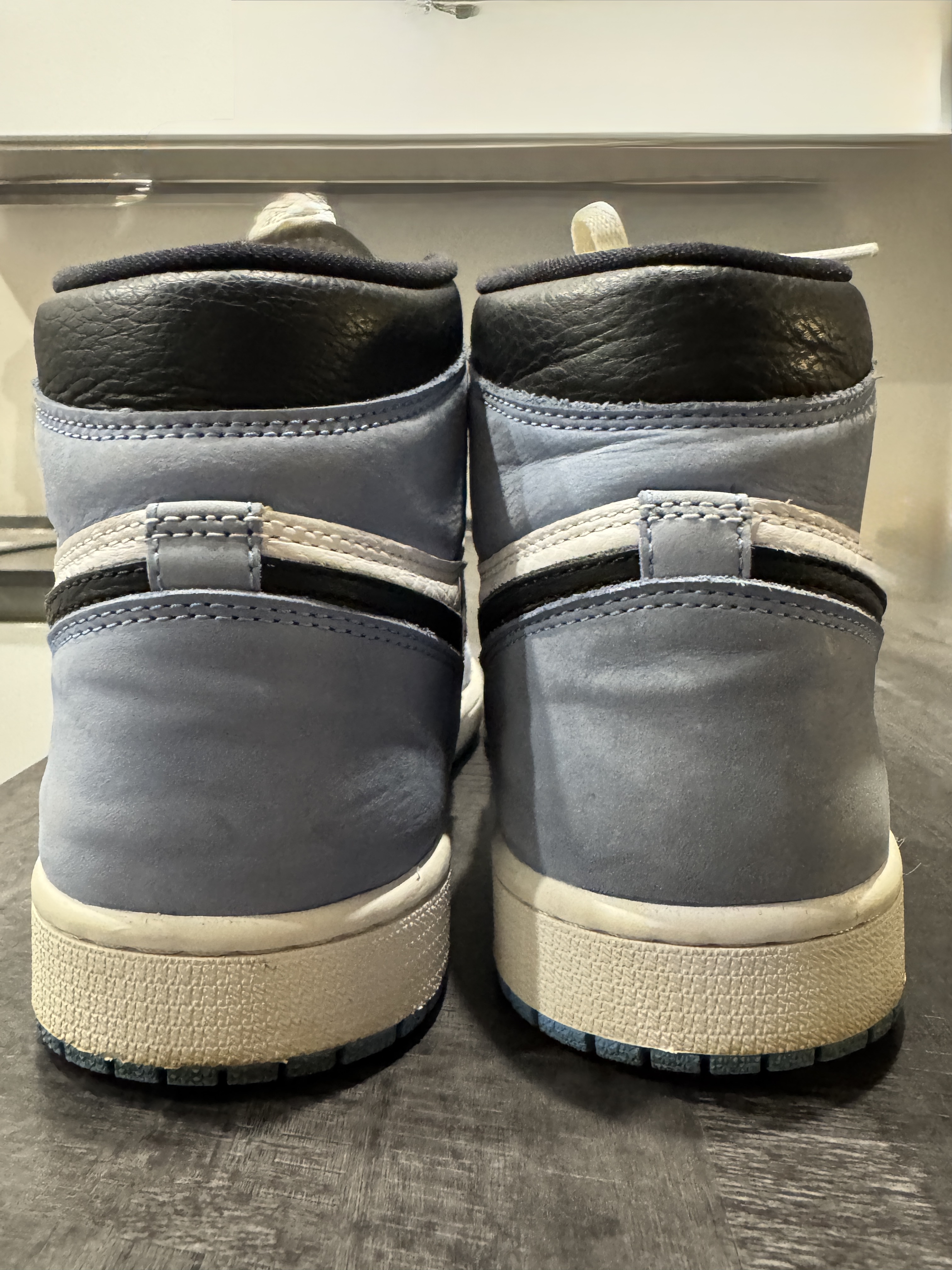 Air Jordan 1 Retro High 'White University Blue' (2021) photo 4