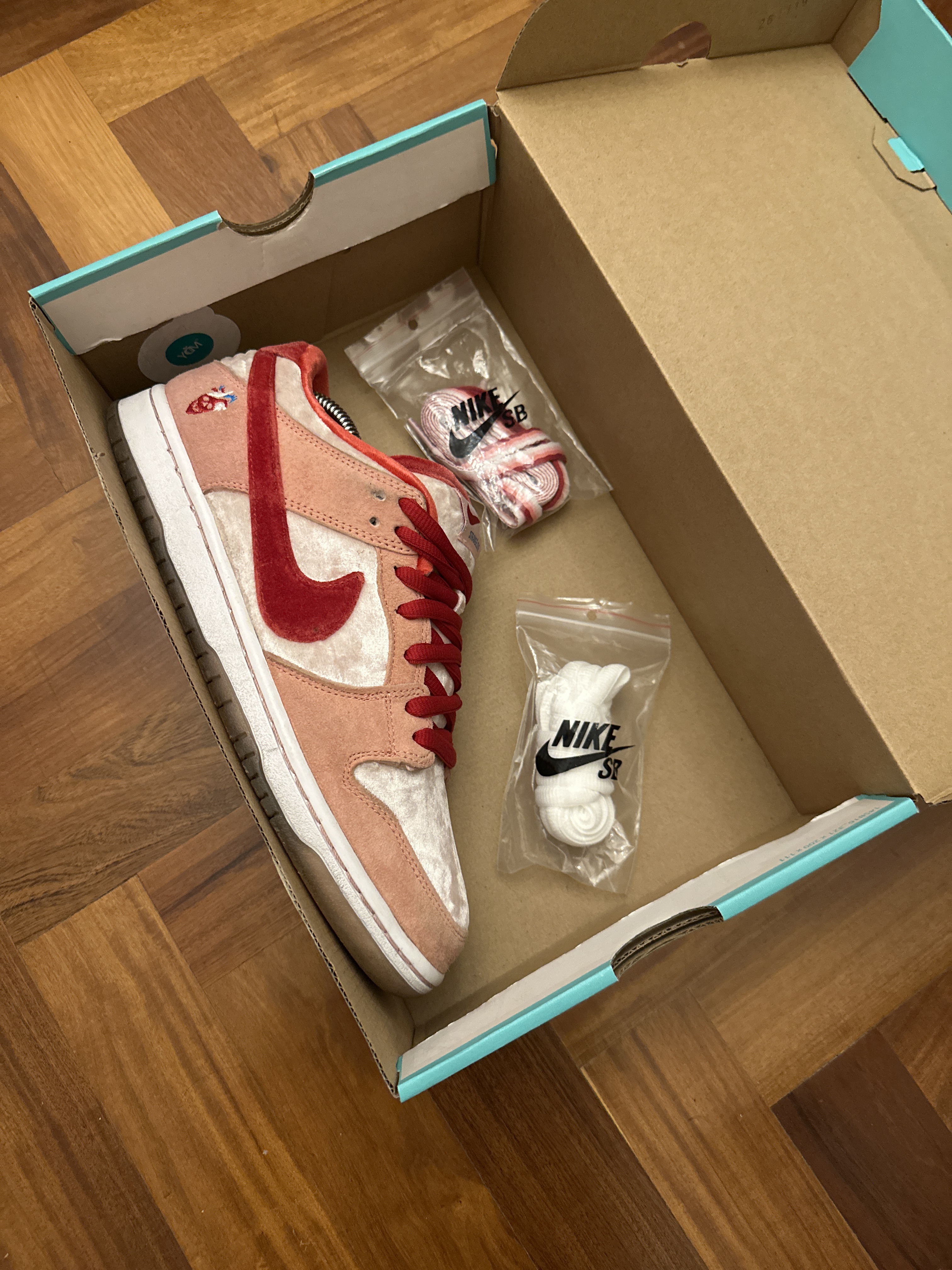 Nike SB x StrangeLove Dunk Low Skateboards (Regular Box) (2020) photo 7