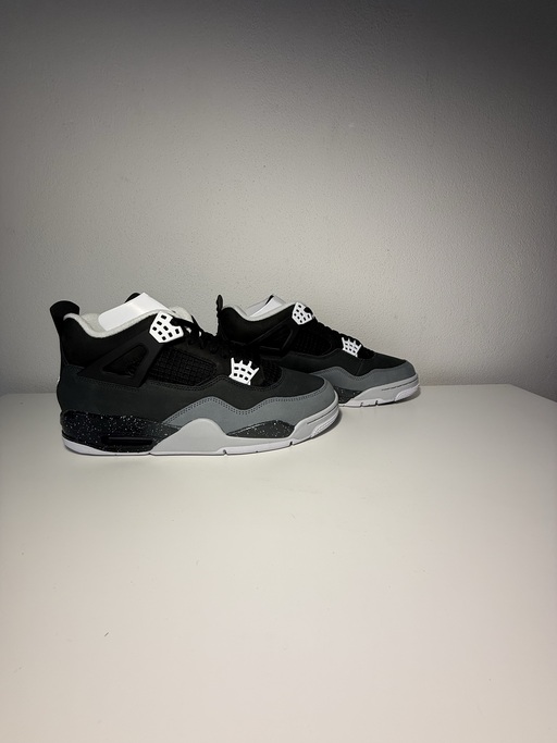 Air Jordan 4 Retro 'Fear' (2024)