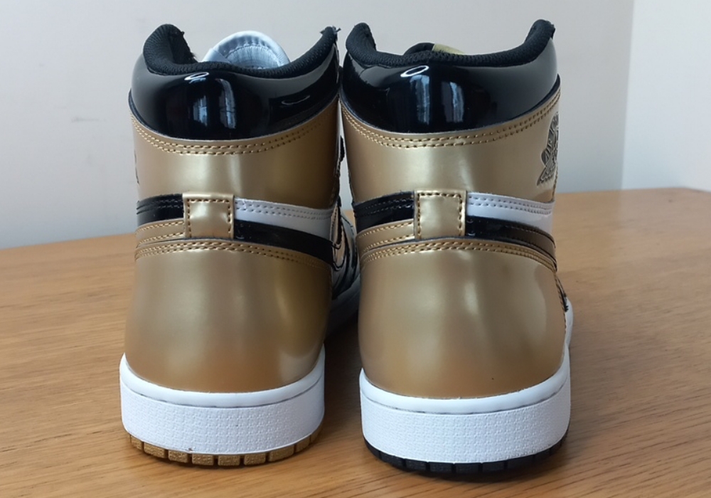 Air Jordan Jordan 1 Retro High Gold Top 3 Complex Con photo 4