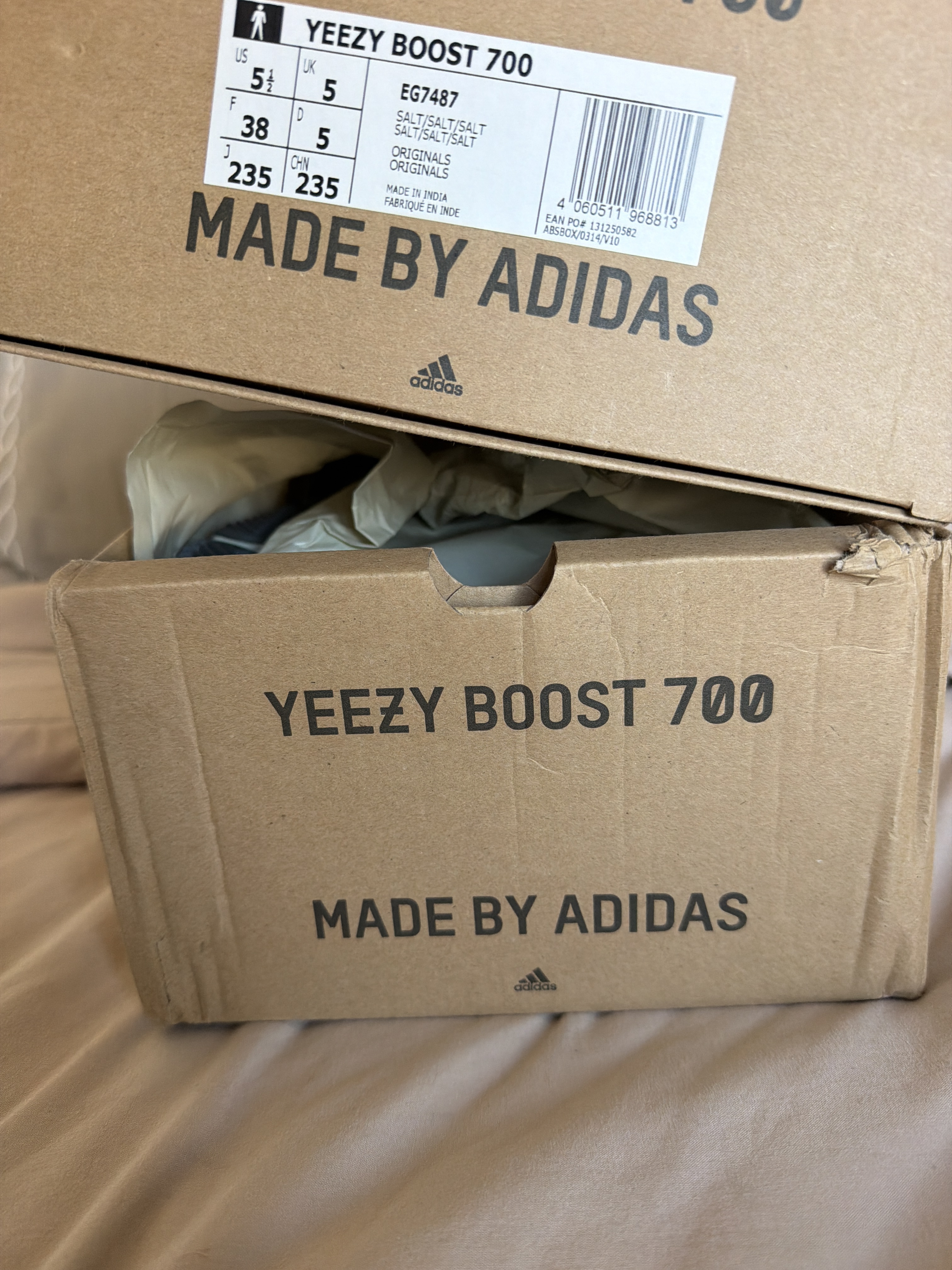 Yeezy 700 'Salt' photo 7