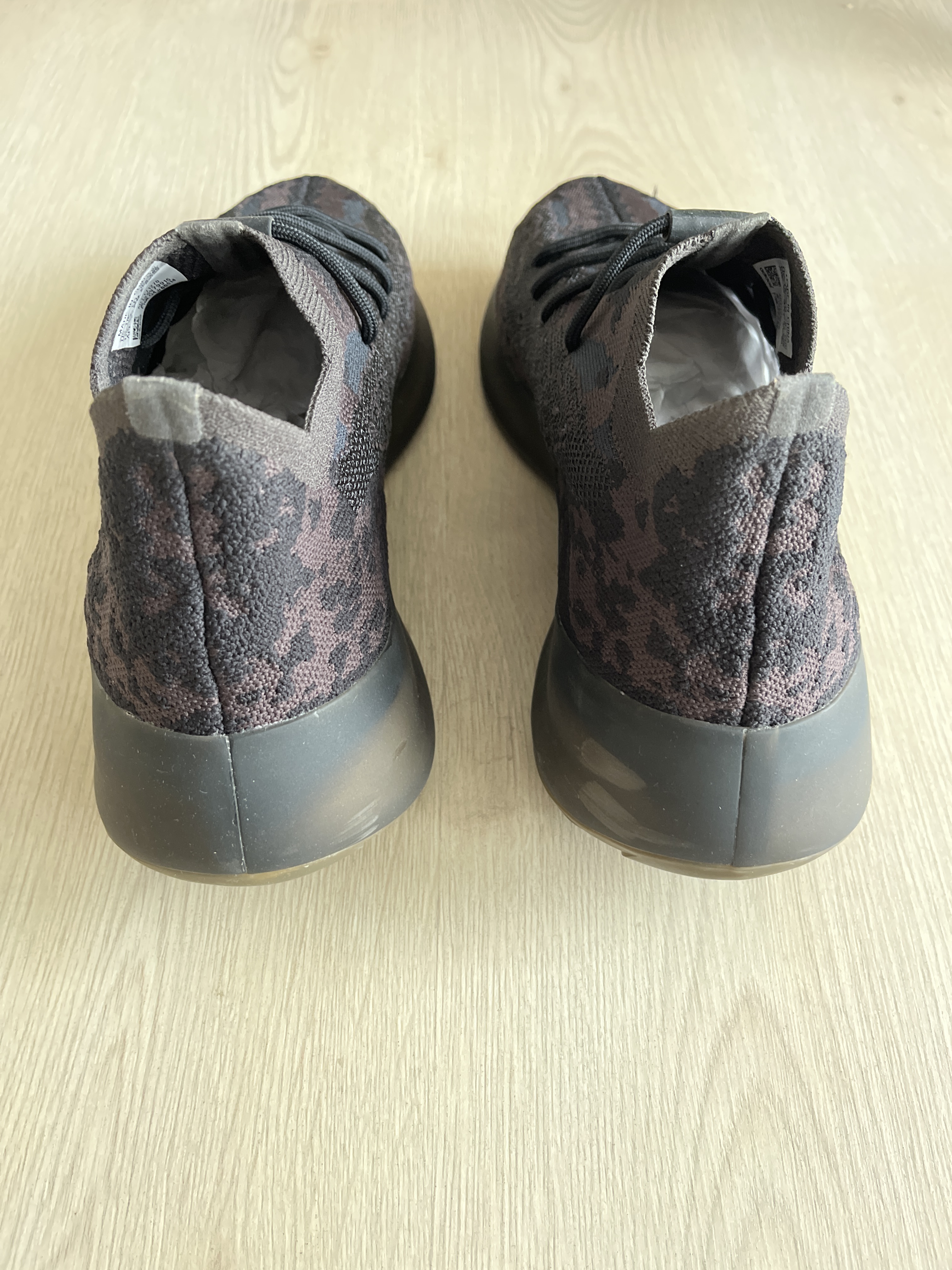 Yeezy Boost 380 'Onyx' (2020) photo 4