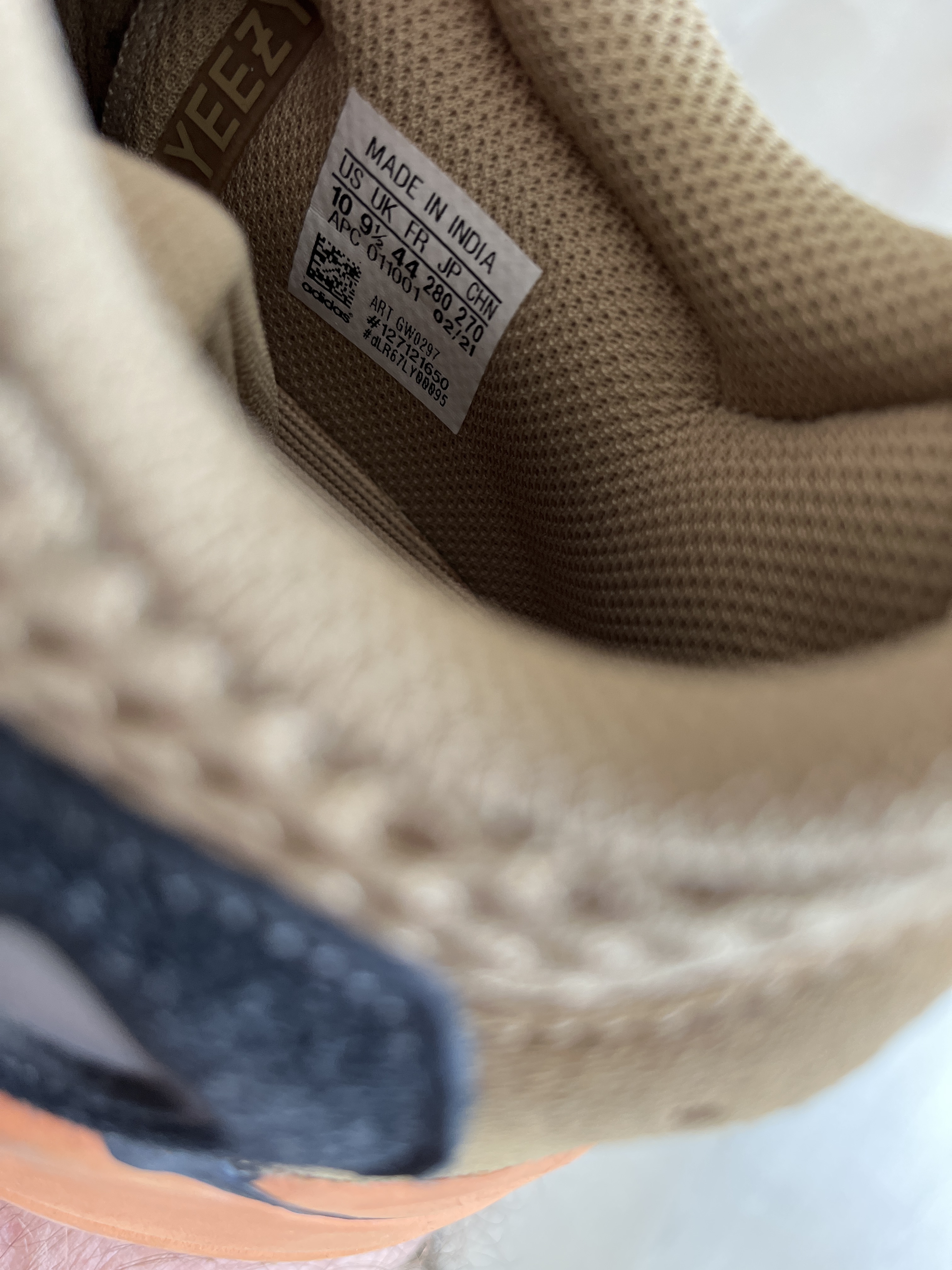 Yeezy Boost 700 'Enflame Amber' (2021) photo 6