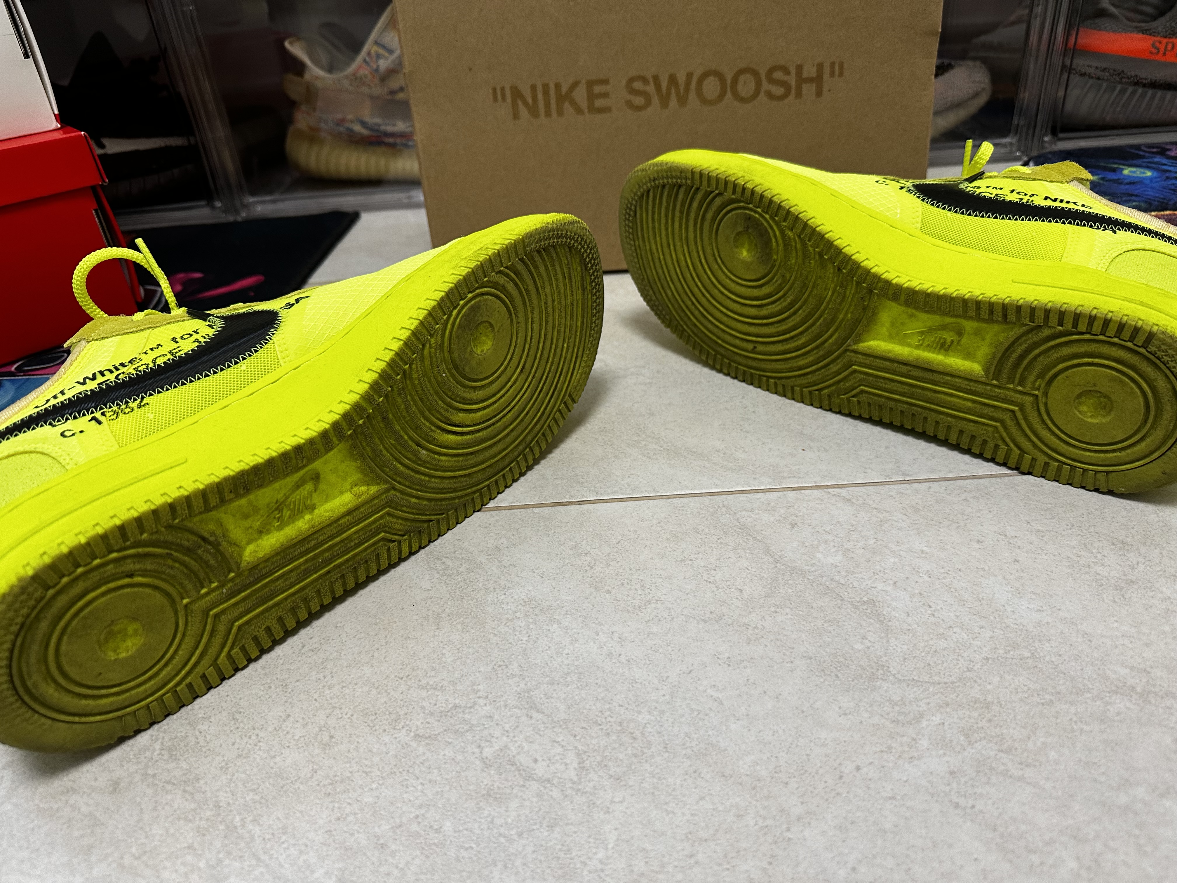 Nike x Off-White Air Force 1 Low 'Volt' (2018) photo 5