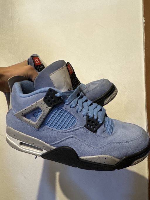 Air Jordan 4 Retro 'University Blue' (2021)