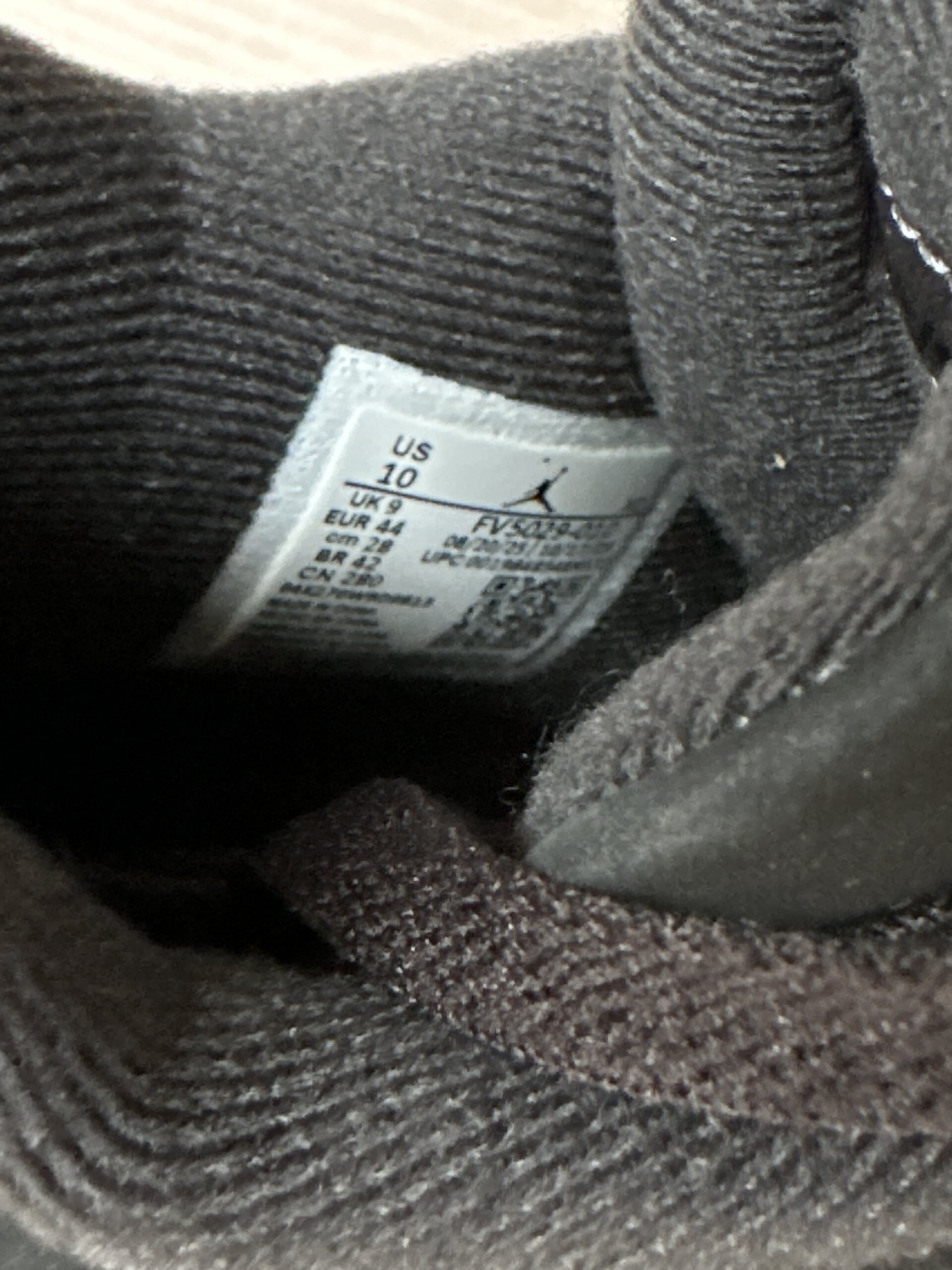 Air Jordan 4 Retro 'Black Cat' (2025) photo 6