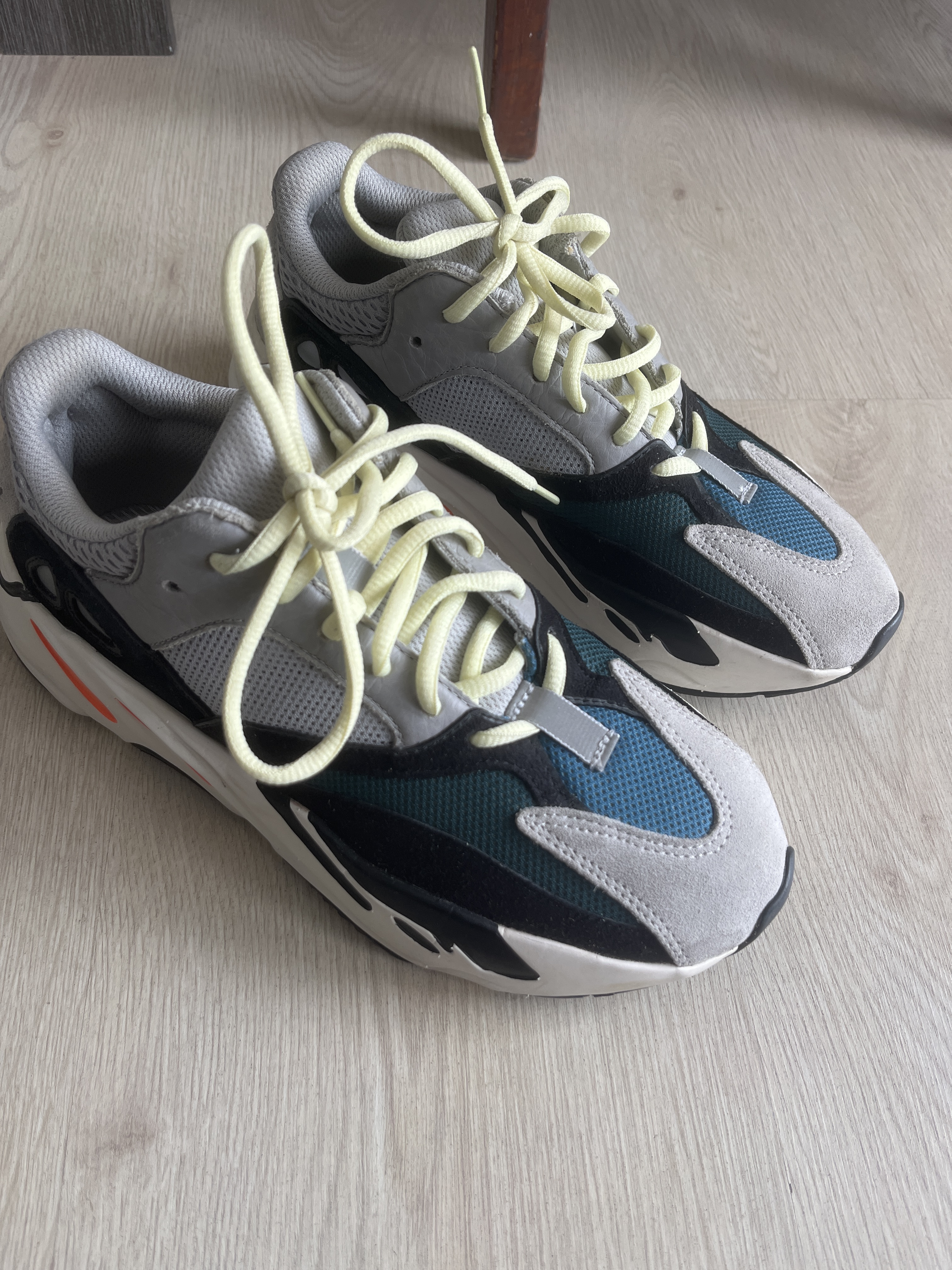 Yeezy Boost 700 'Wave Runner' photo 9