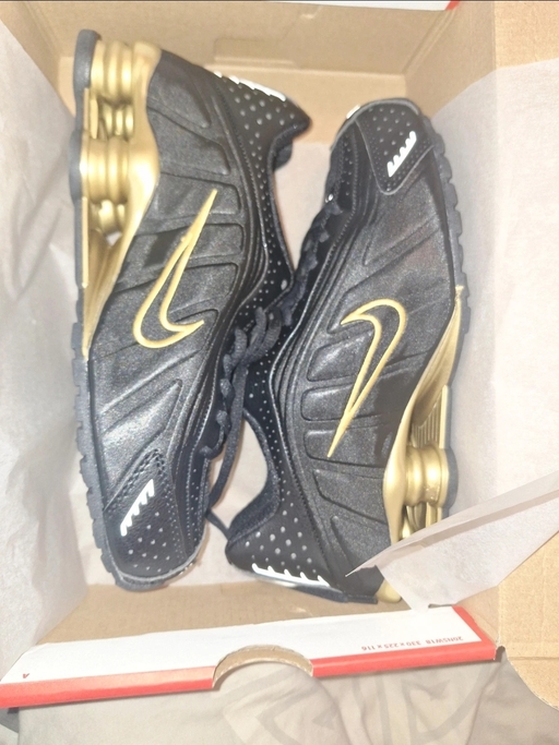 Nike Shox R4 QS 'Black' (2026)