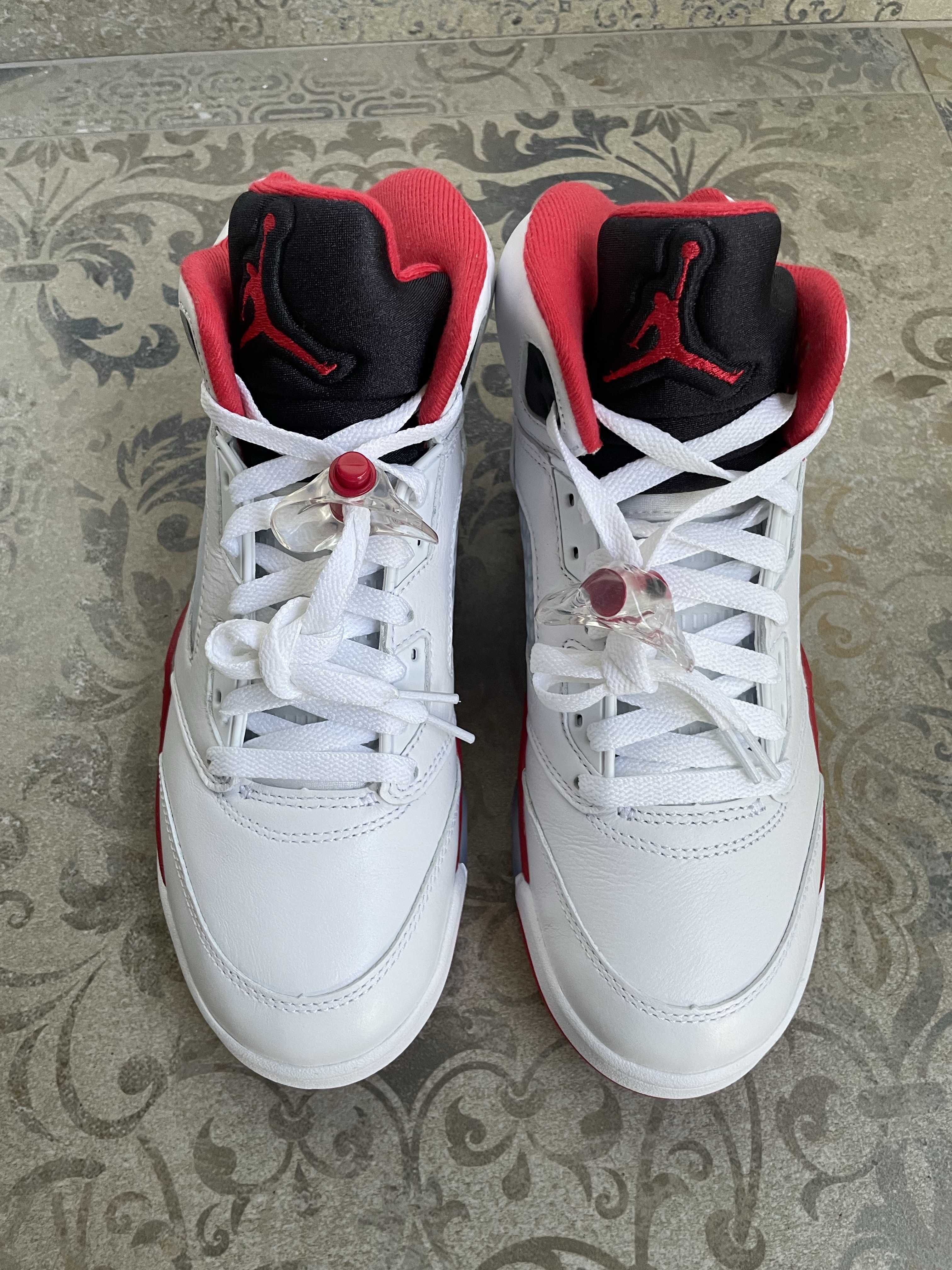 Air Jordan 5 OG 'Fire Red Black Tongue' (2025) photo 3