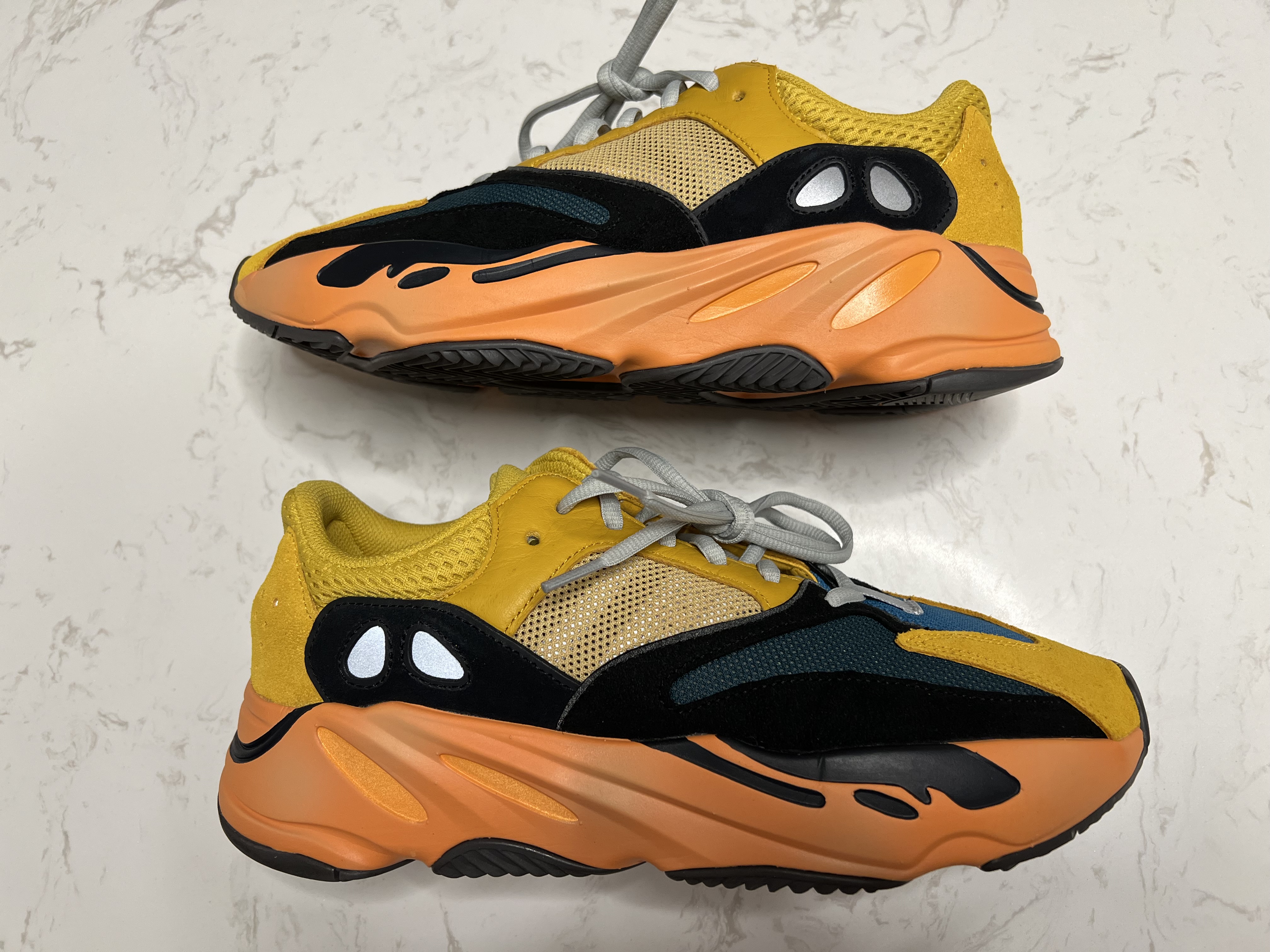 Yeezy Boost 700 Sun (2021) photo 1